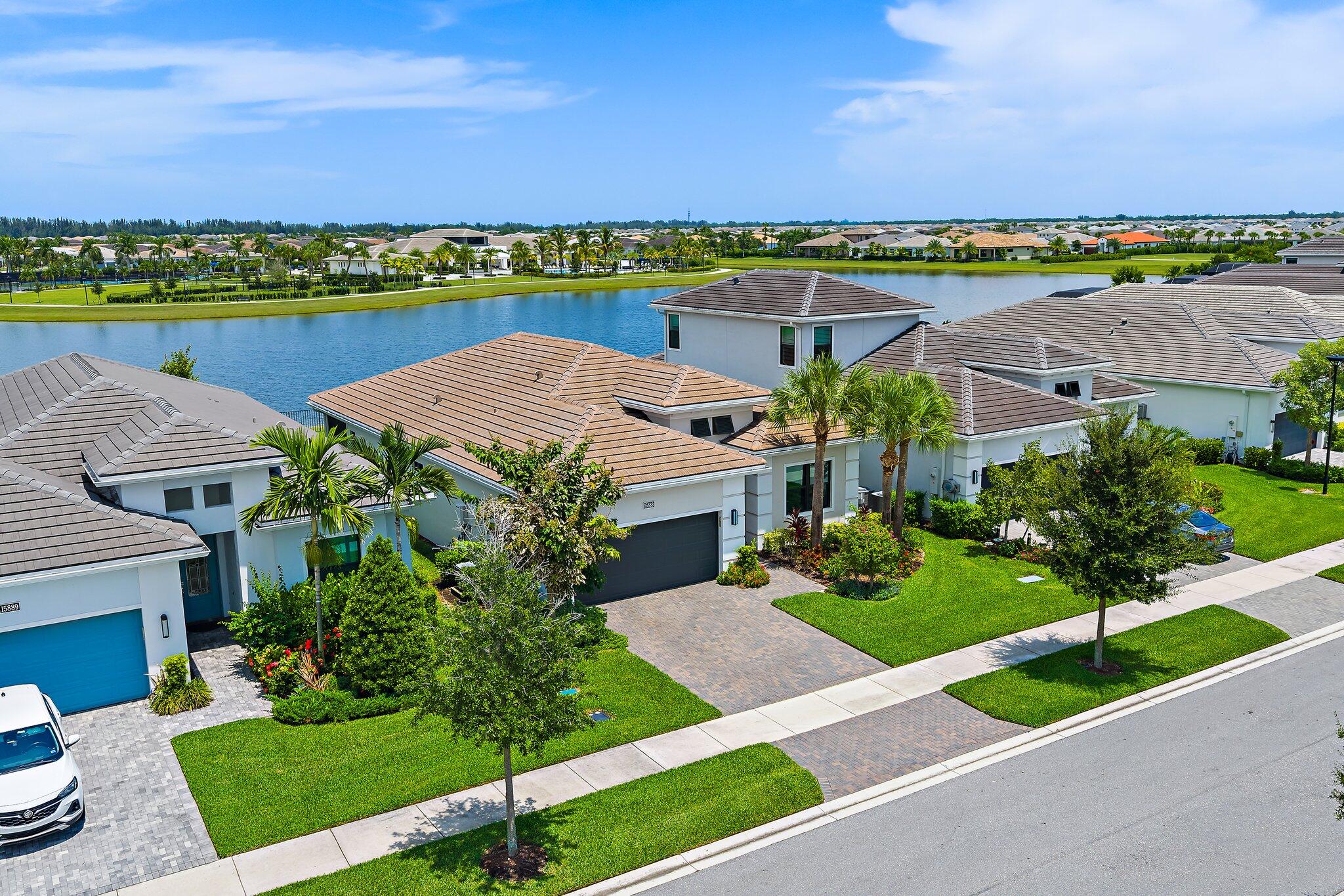 15883 Key Biscayne Lane Property Photo 37