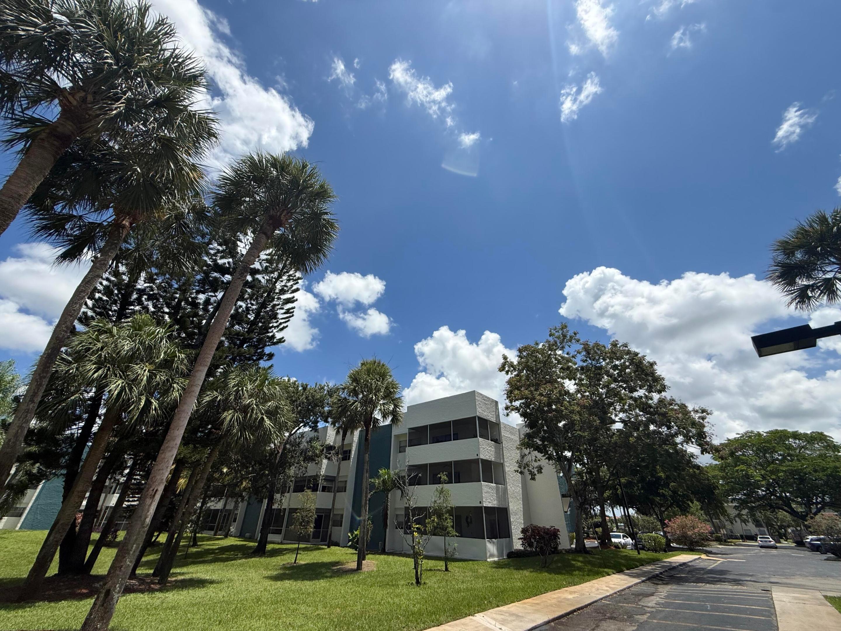 5155 E Sabal Palm Boulevard 209 Property Photo 32