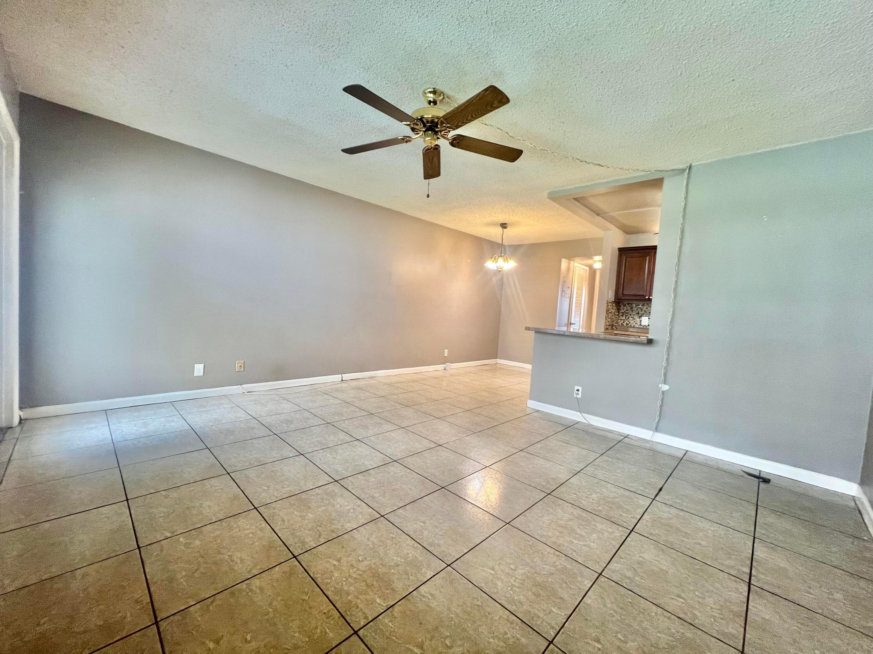 258 Windsor L 258 Property Photo 2