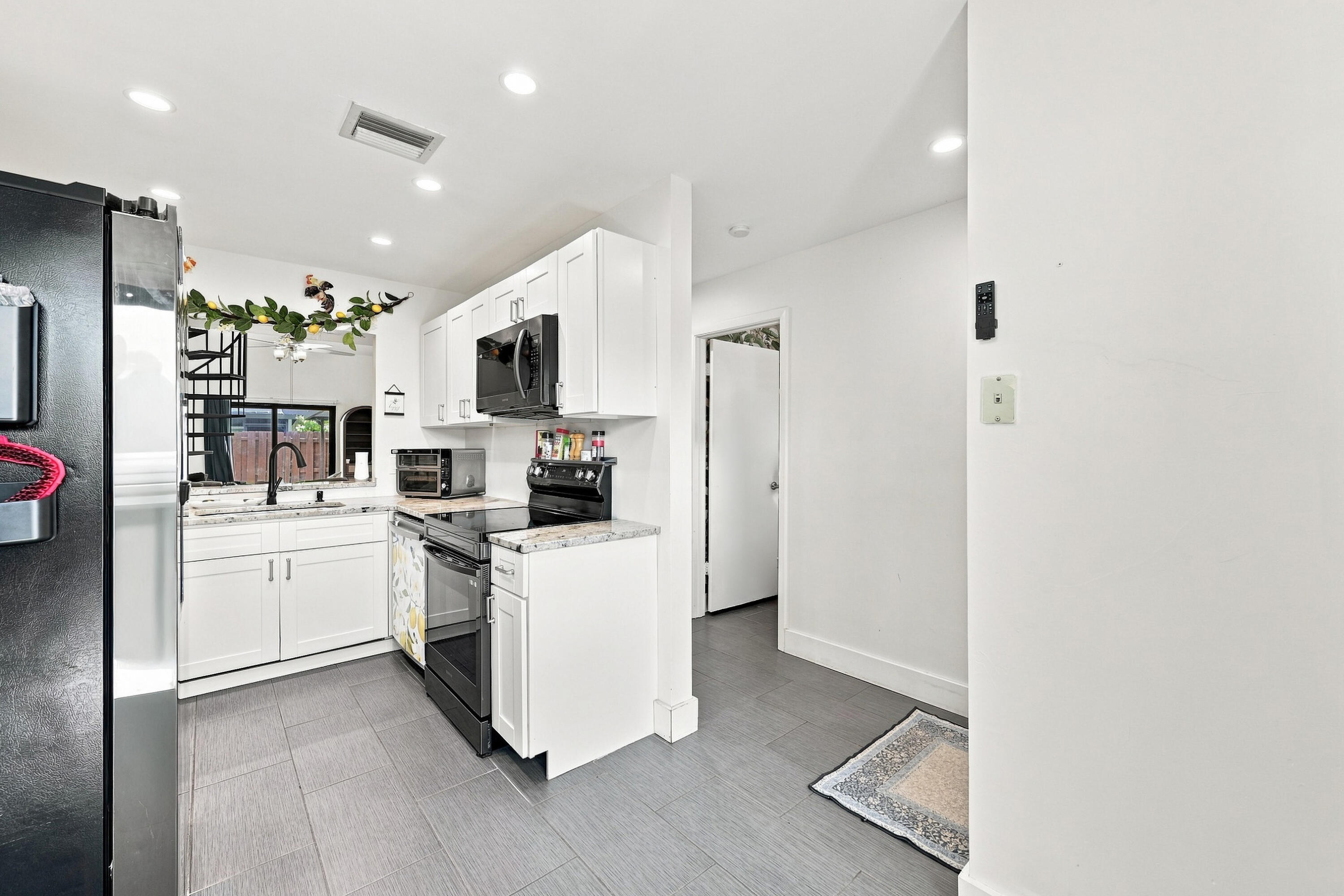 2016 Sw 82nd Avenue Property Photo 10