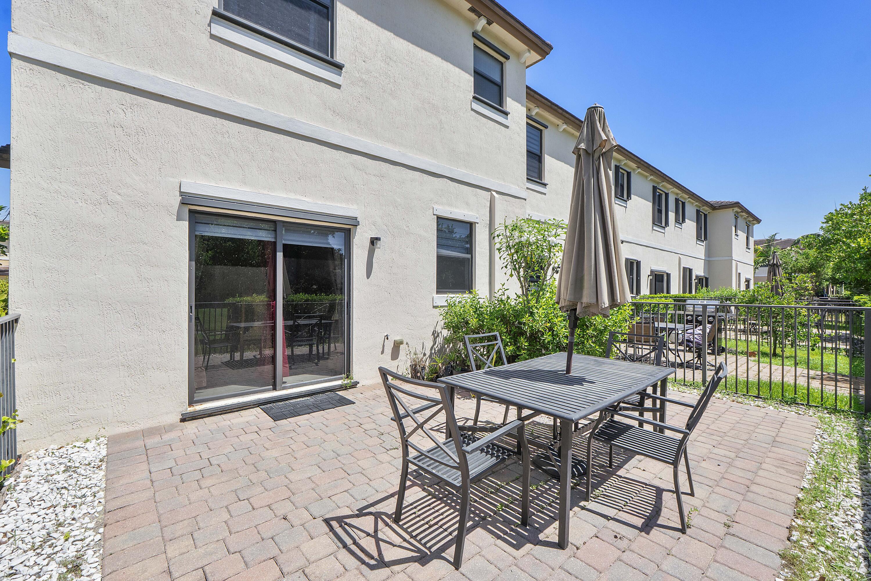 4721 Santa Cruz Way Property Photo 33