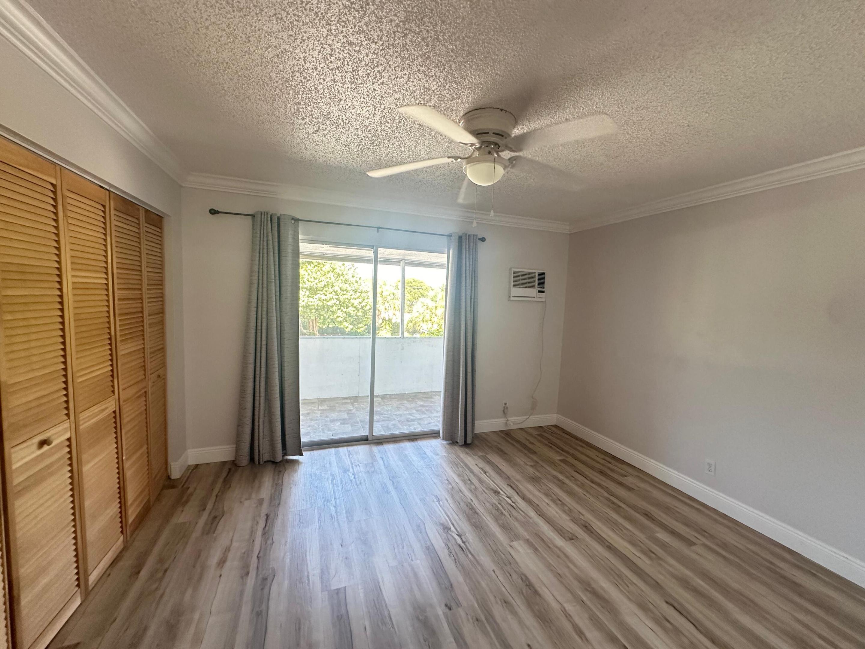 67 Upminster C Property Photo 4