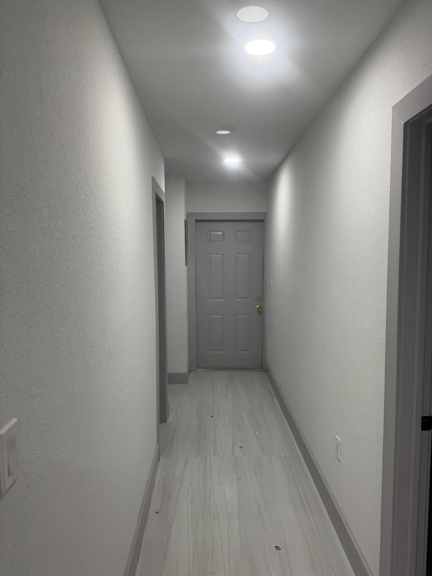 405 N E Street Property Photo 3