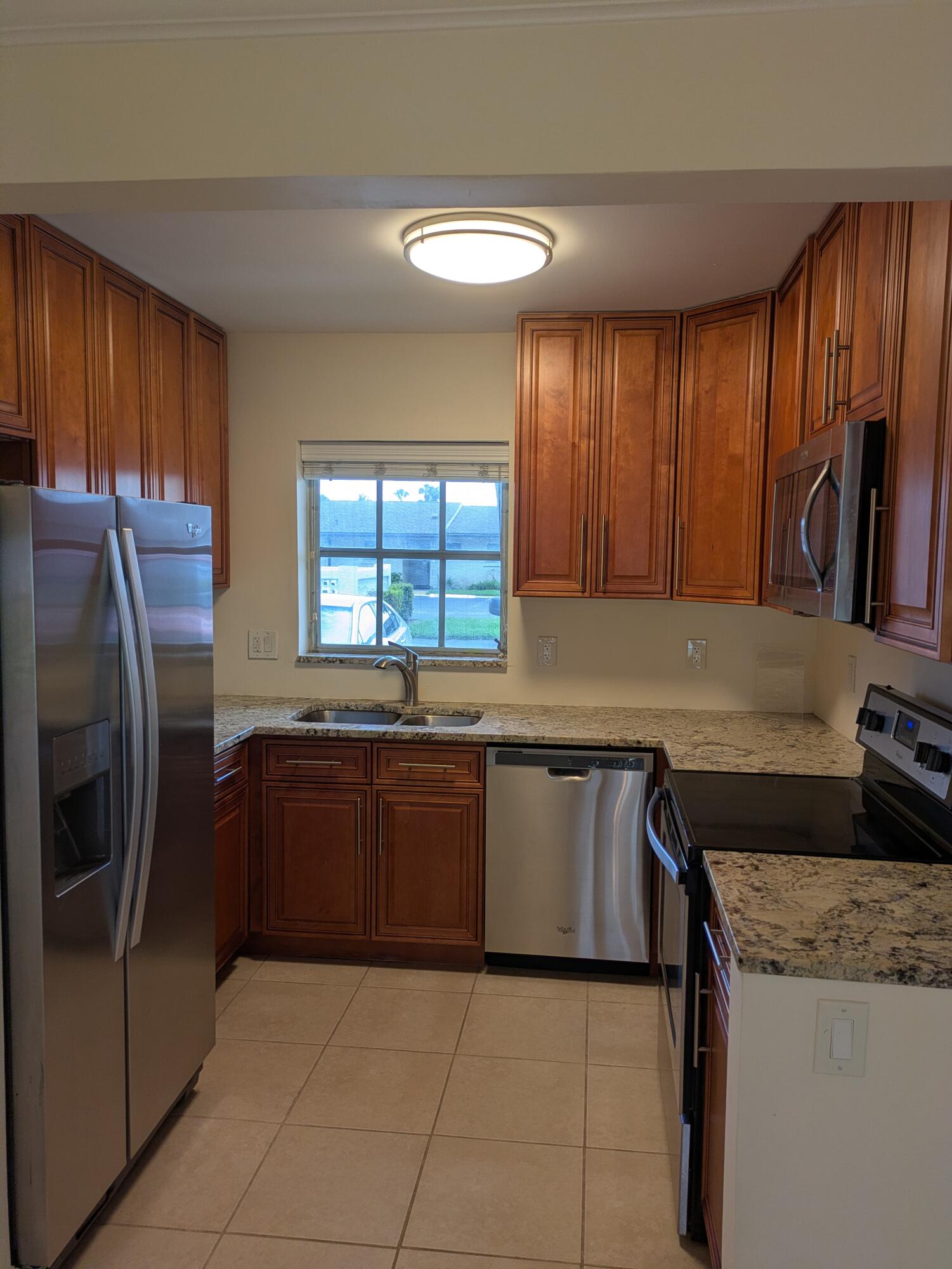 2771 Ashley Drive E J Property Photo 3