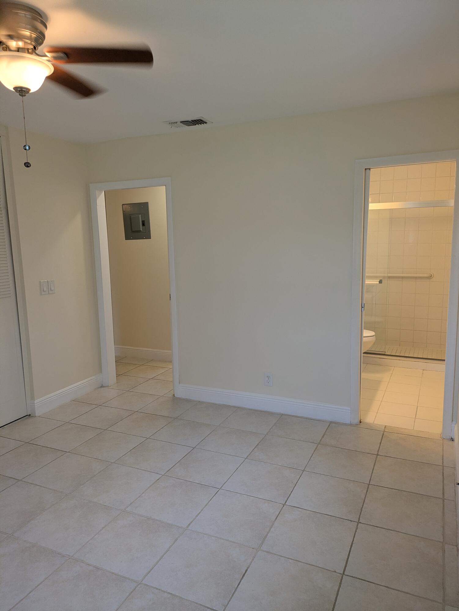 2771 Ashley Drive E J Property Photo 7