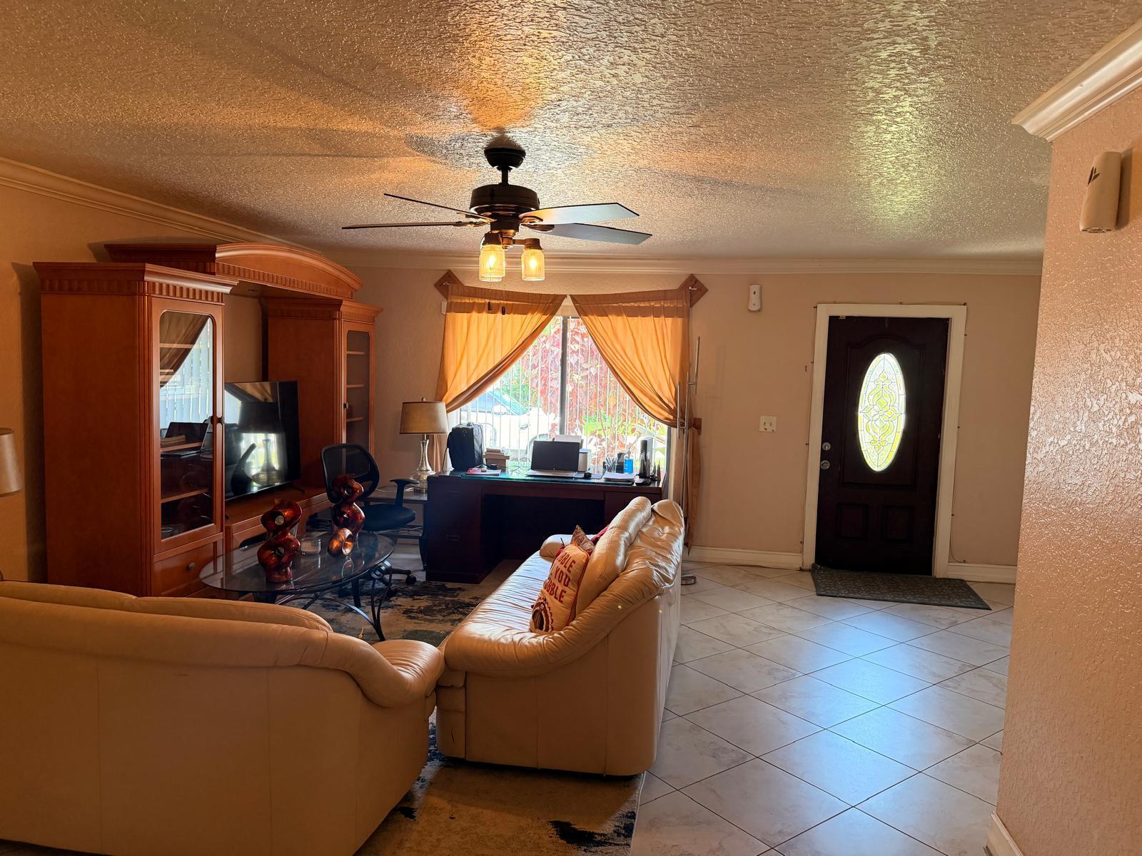 6082 Wauconda Way E Property Photo 2