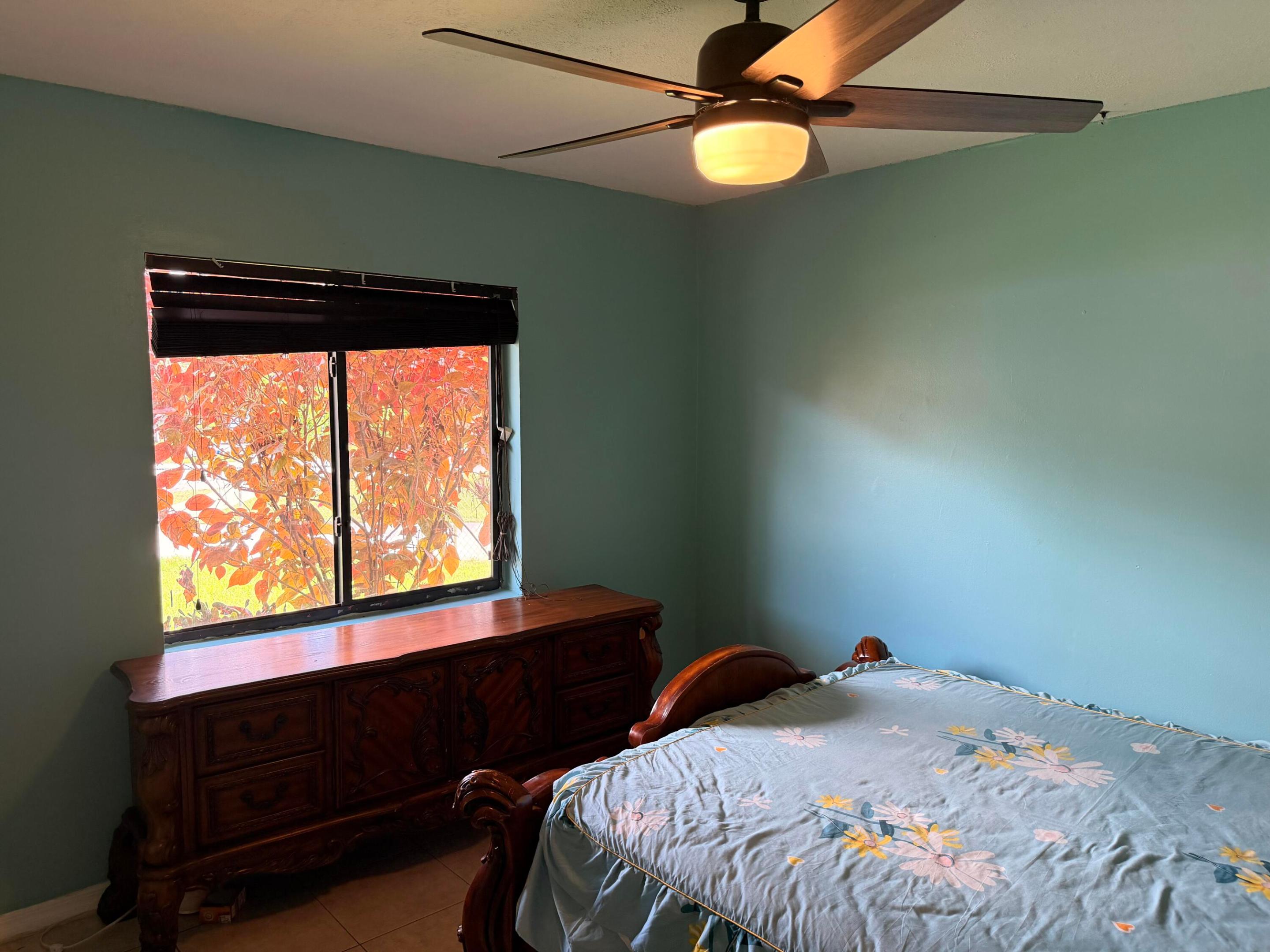 6082 Wauconda Way E Property Photo 12