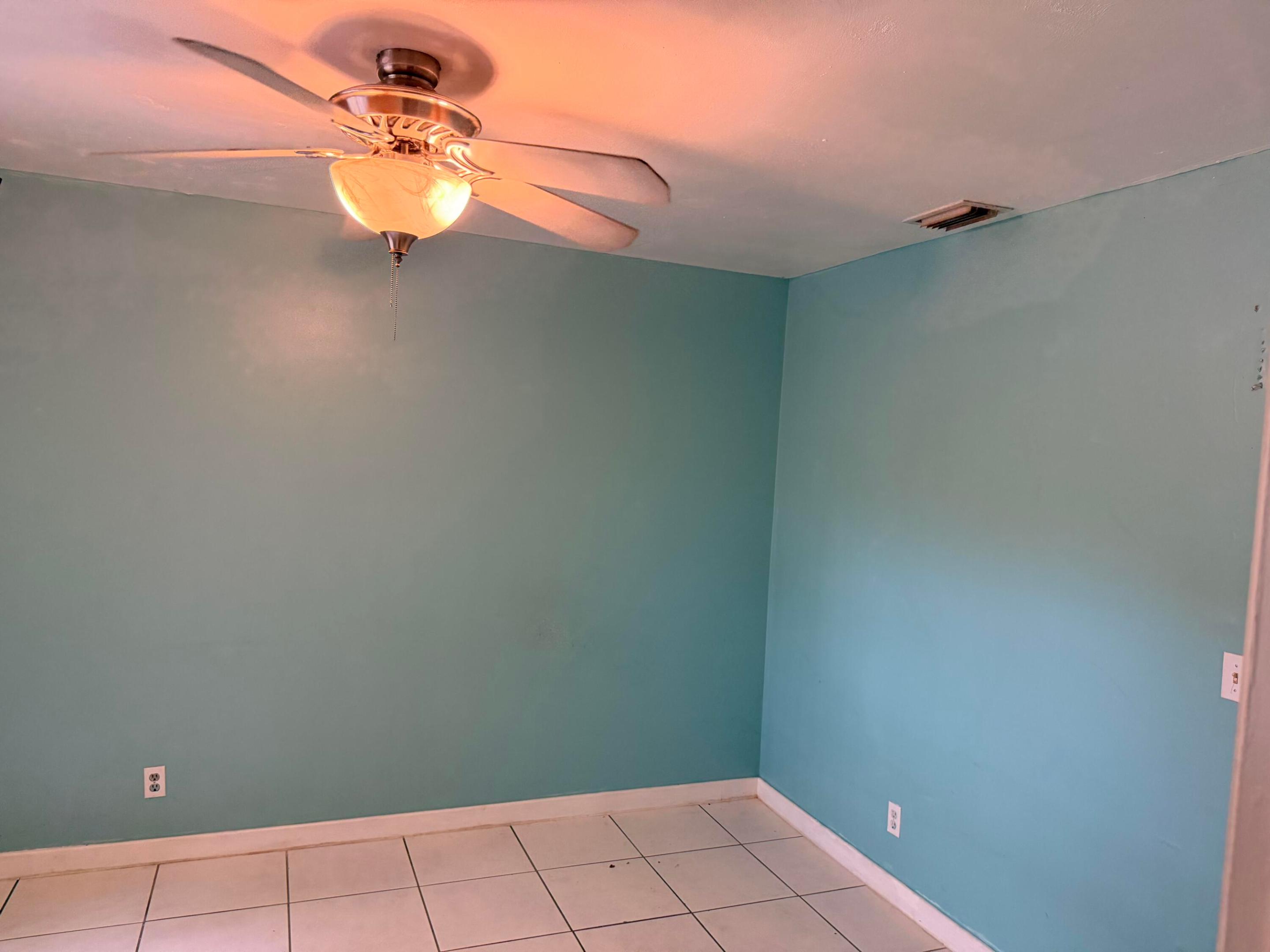 6082 Wauconda Way E Property Photo 17