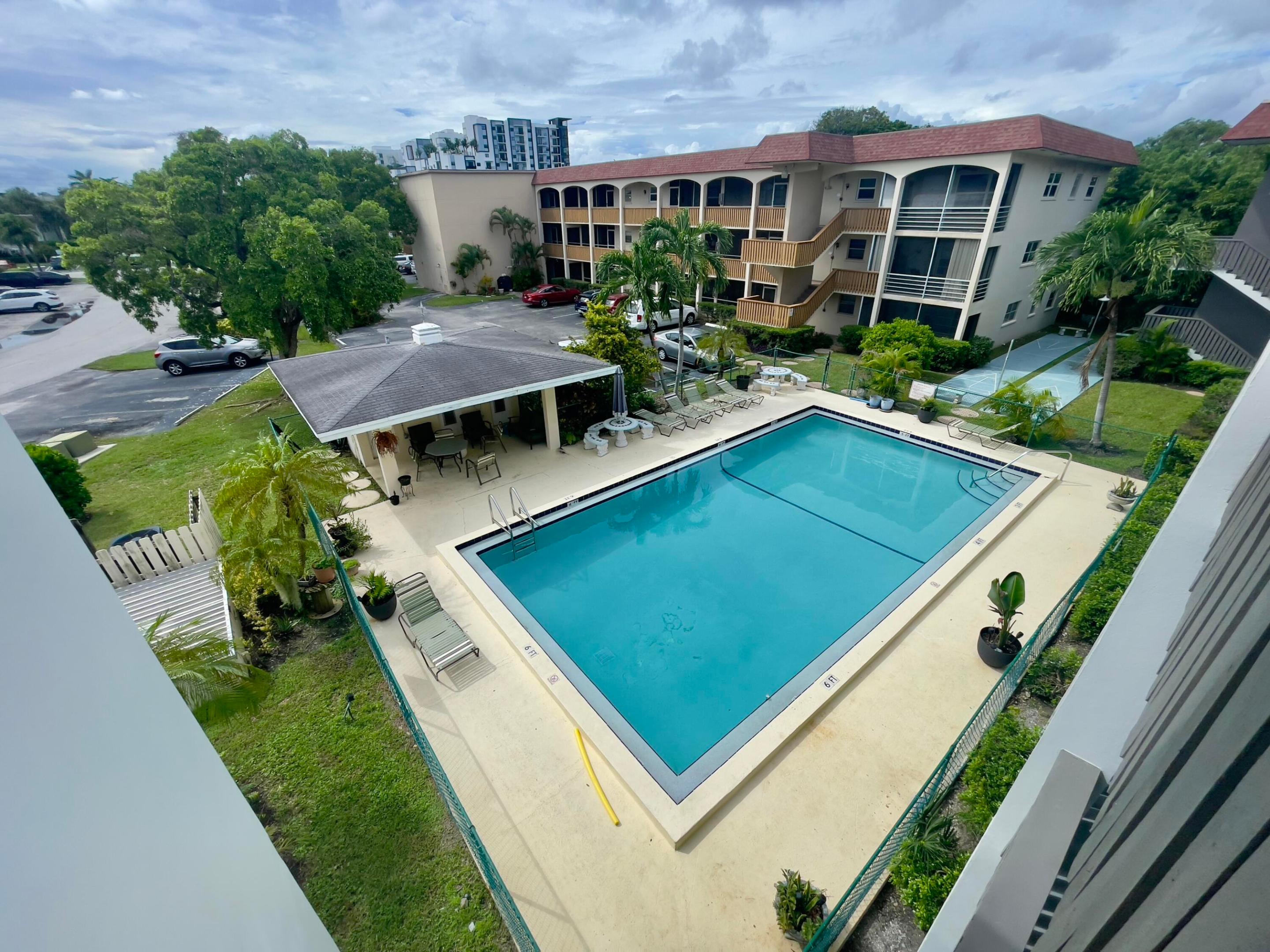 651 Pine Drive 207 Property Photo 1