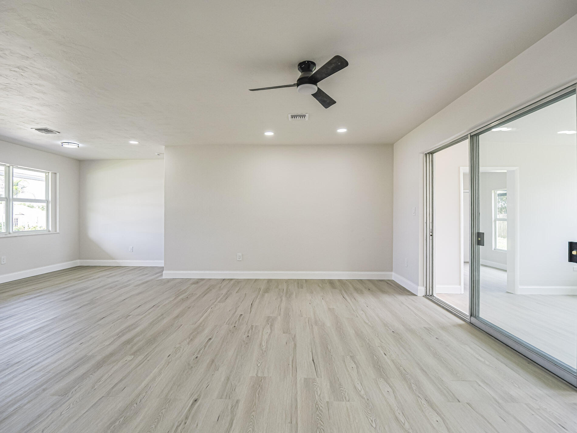 375 Manly Avenue Property Photo 6