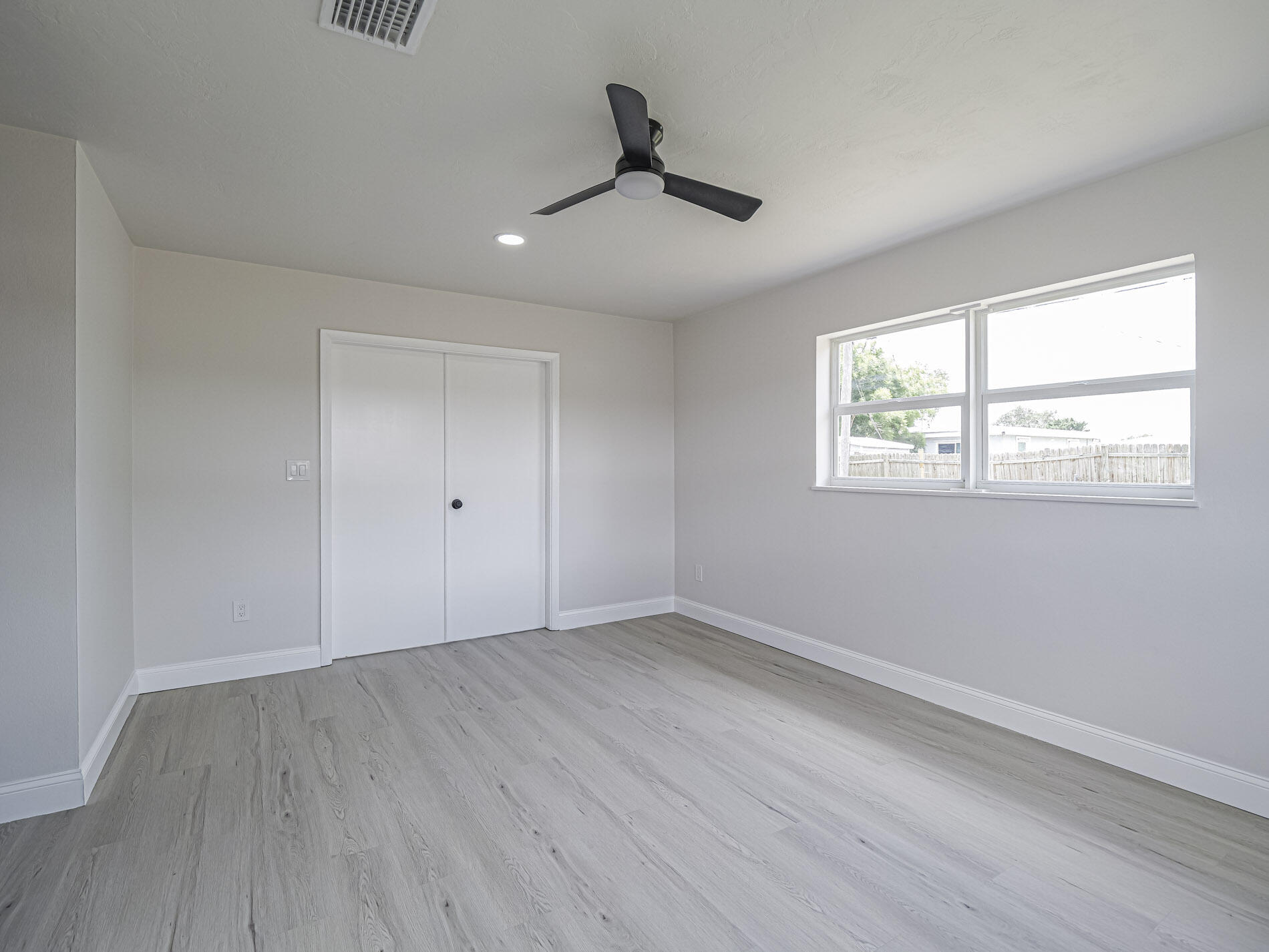 375 Manly Avenue Property Photo 18