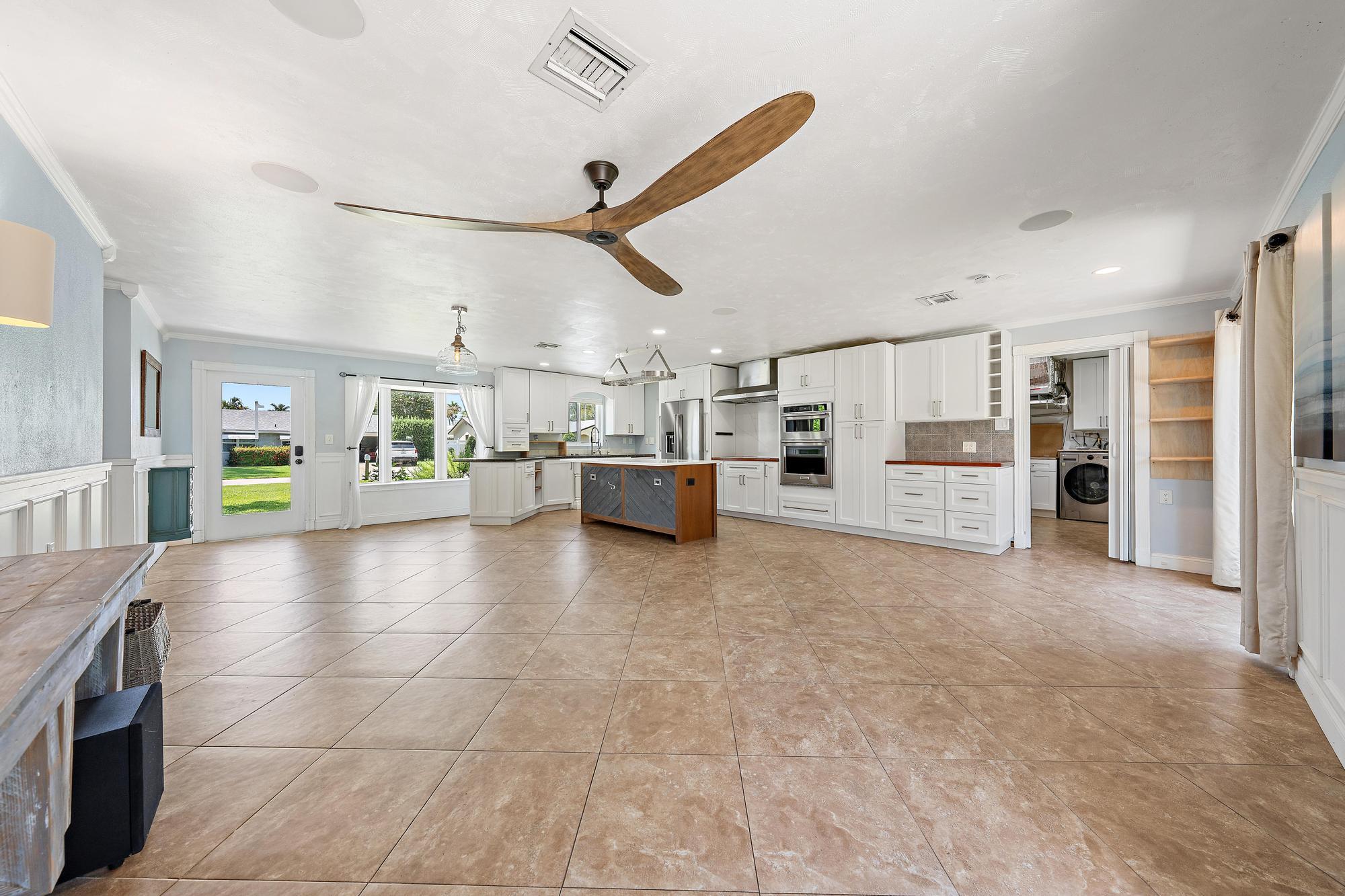 1 Windsor Road W Property Photo 6