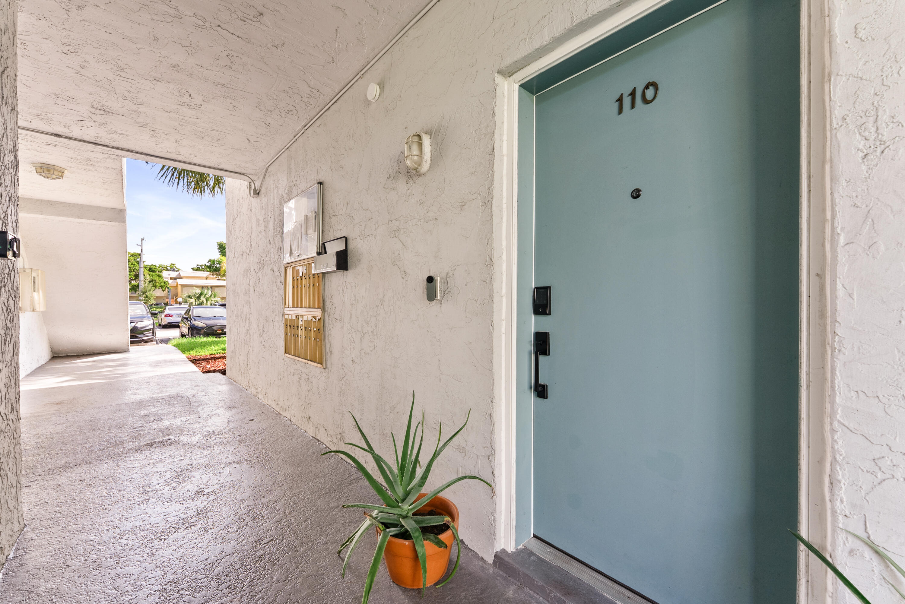8410 W Sample Road 110 Property Photo 4