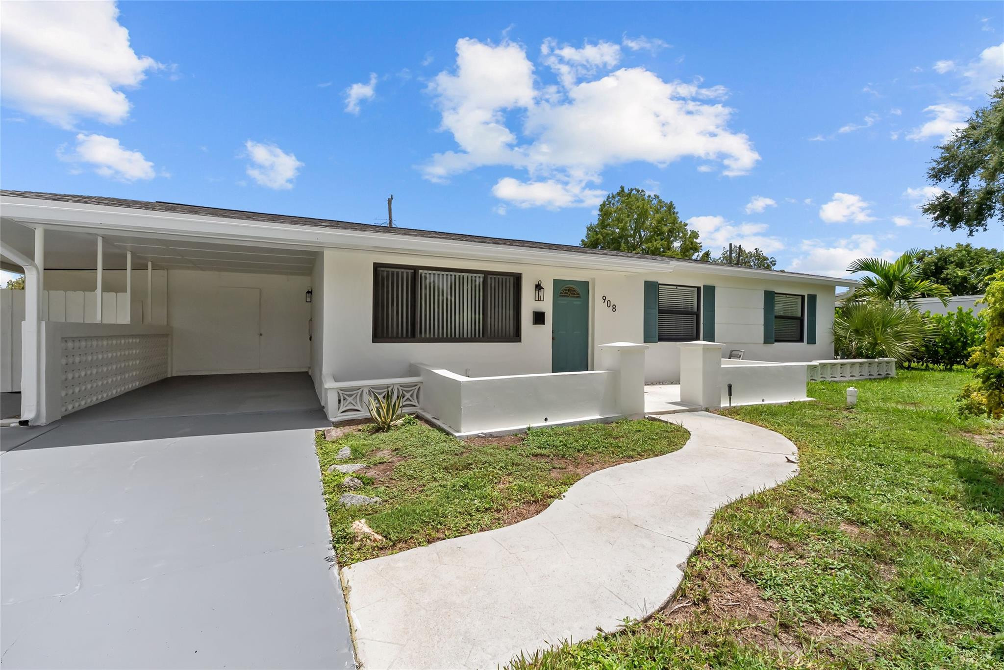 908 Lighthouse Drive Property Photo 2