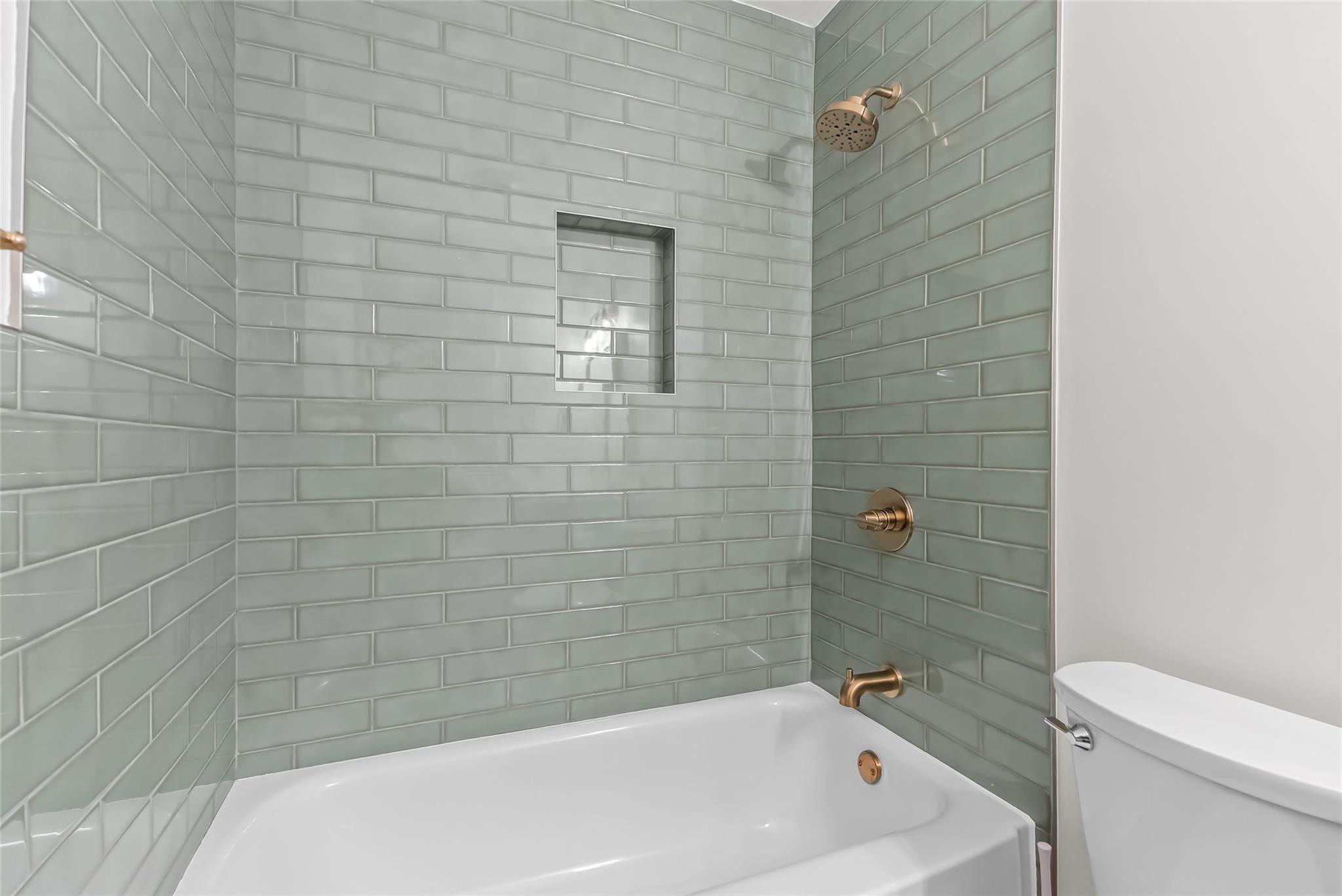 908 Lighthouse Drive Property Photo 16