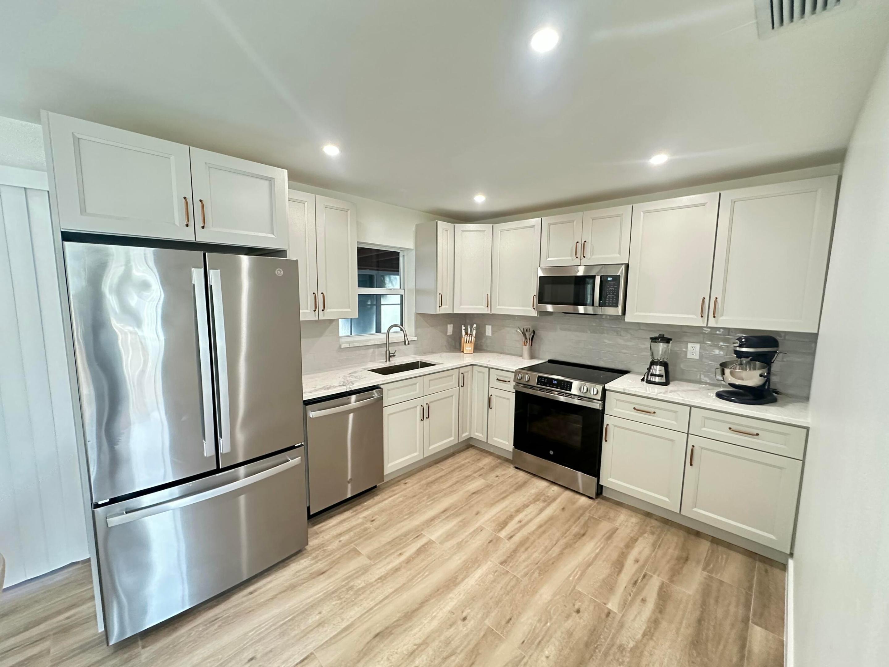 908 Lighthouse Drive Property Photo 33