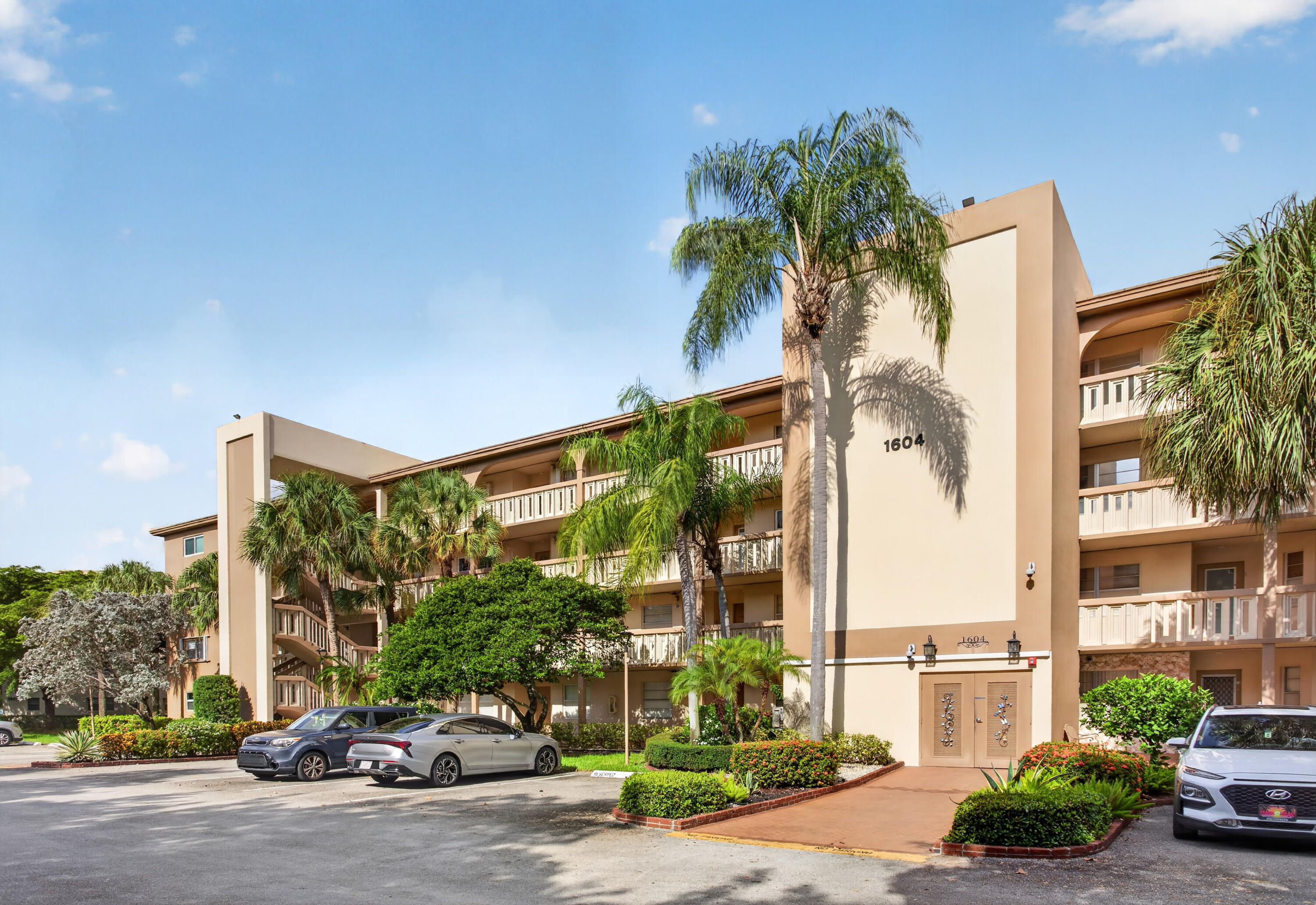 1604 Abaco Drive D1 Property Photo 1