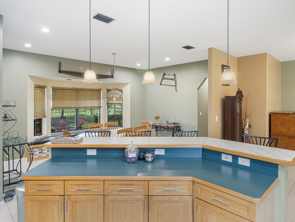 14662 78th Place N Property Photo 6