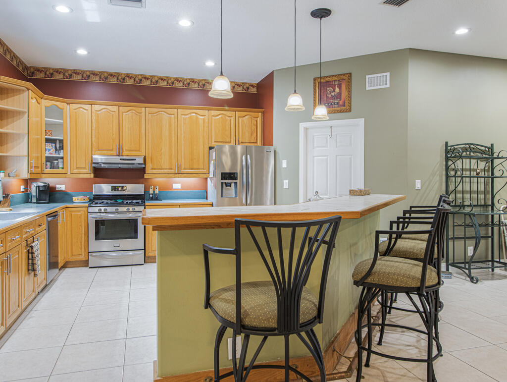 14662 78th Place N Property Photo 8