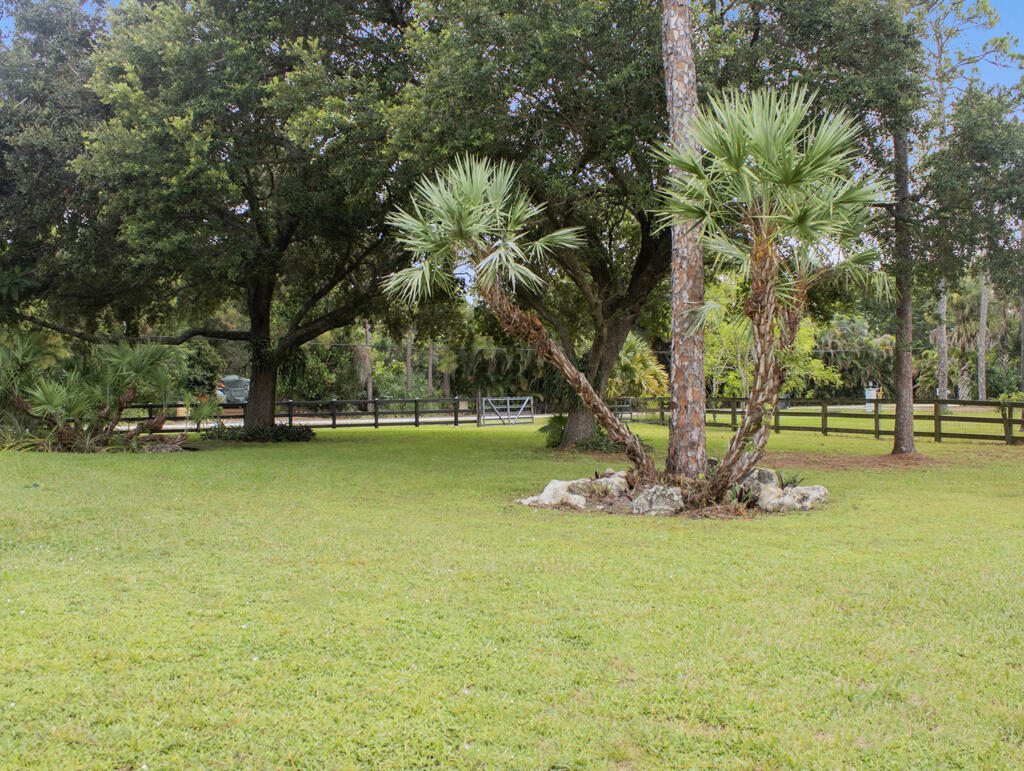 14662 78th Place N Property Photo 28