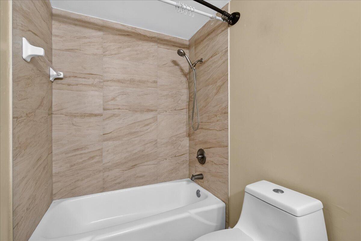 4200 Hillcrest Drive 217 Property Photo 27