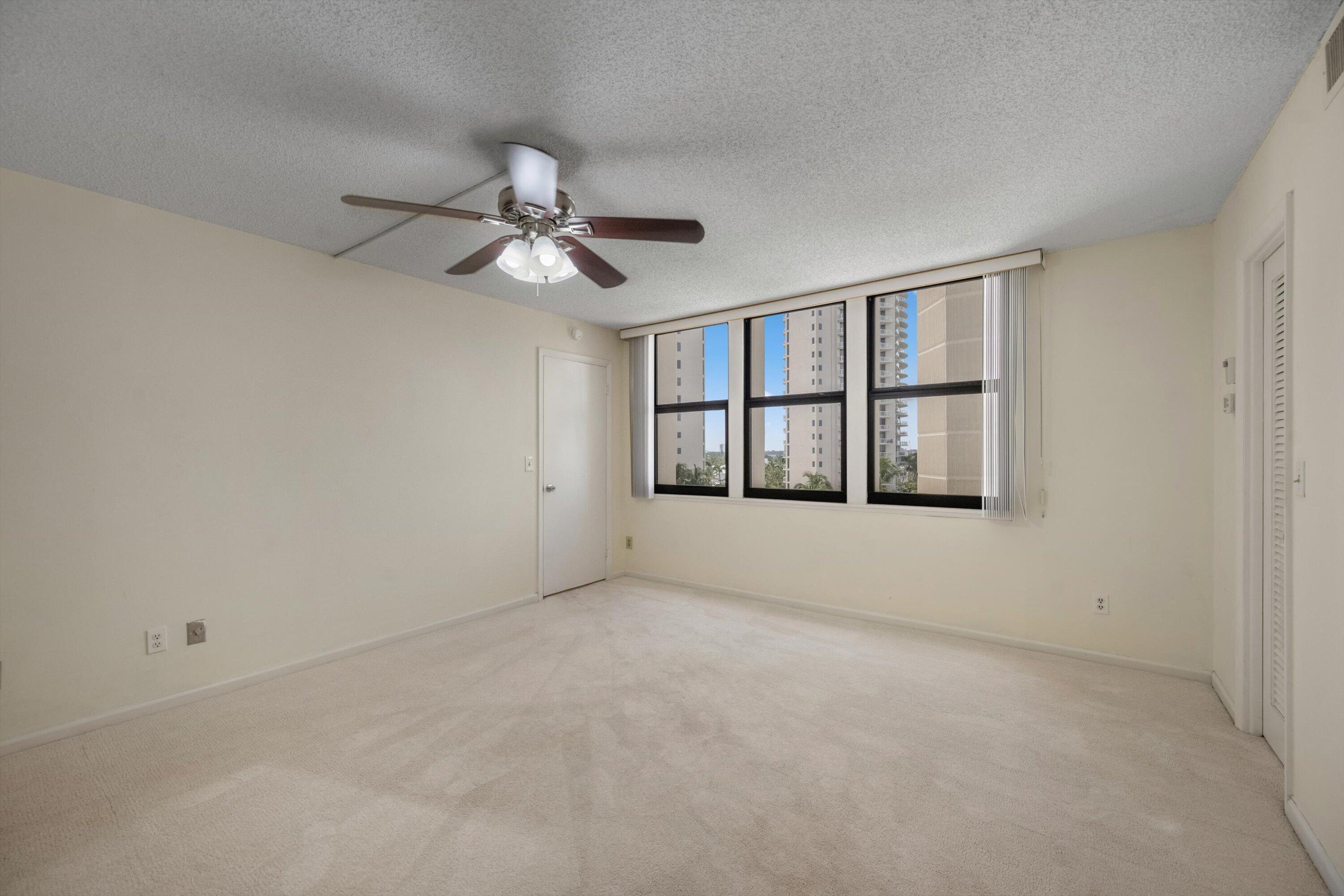 2800 N Ocean Drive A-8b Property Photo 18