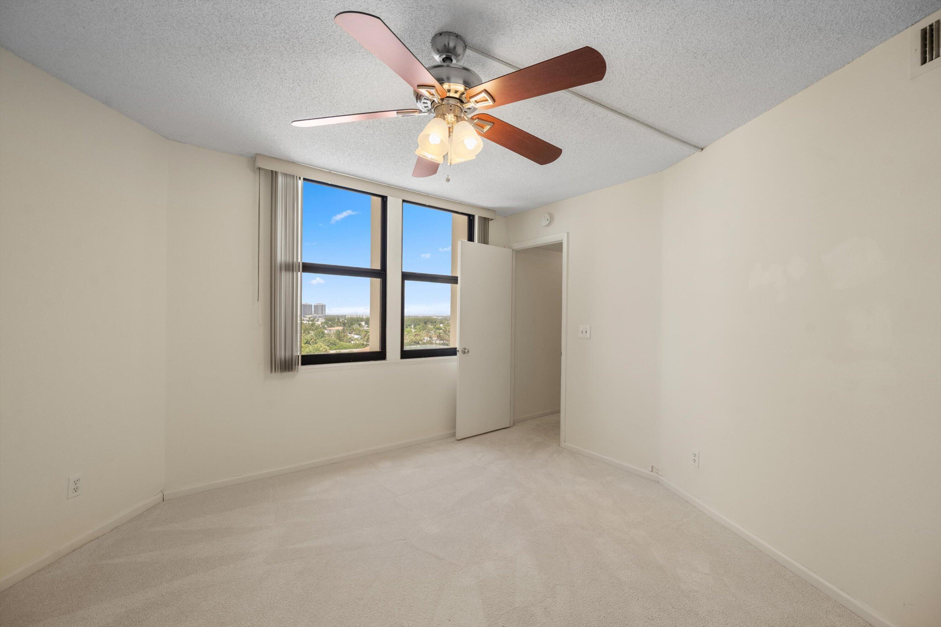 2800 N Ocean Drive A-8b Property Photo 25