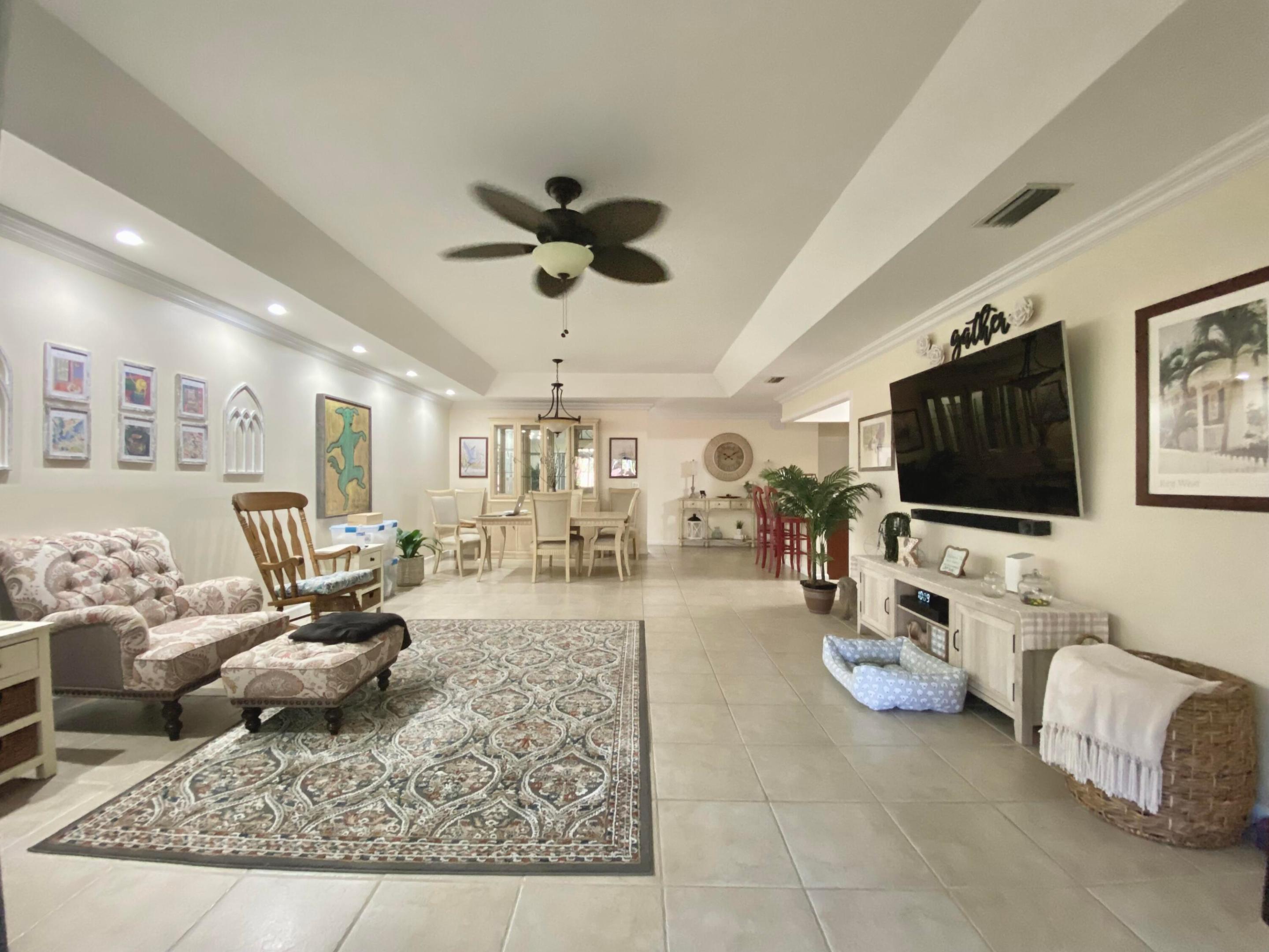 9132 Pine Springs Drive Property Photo 14