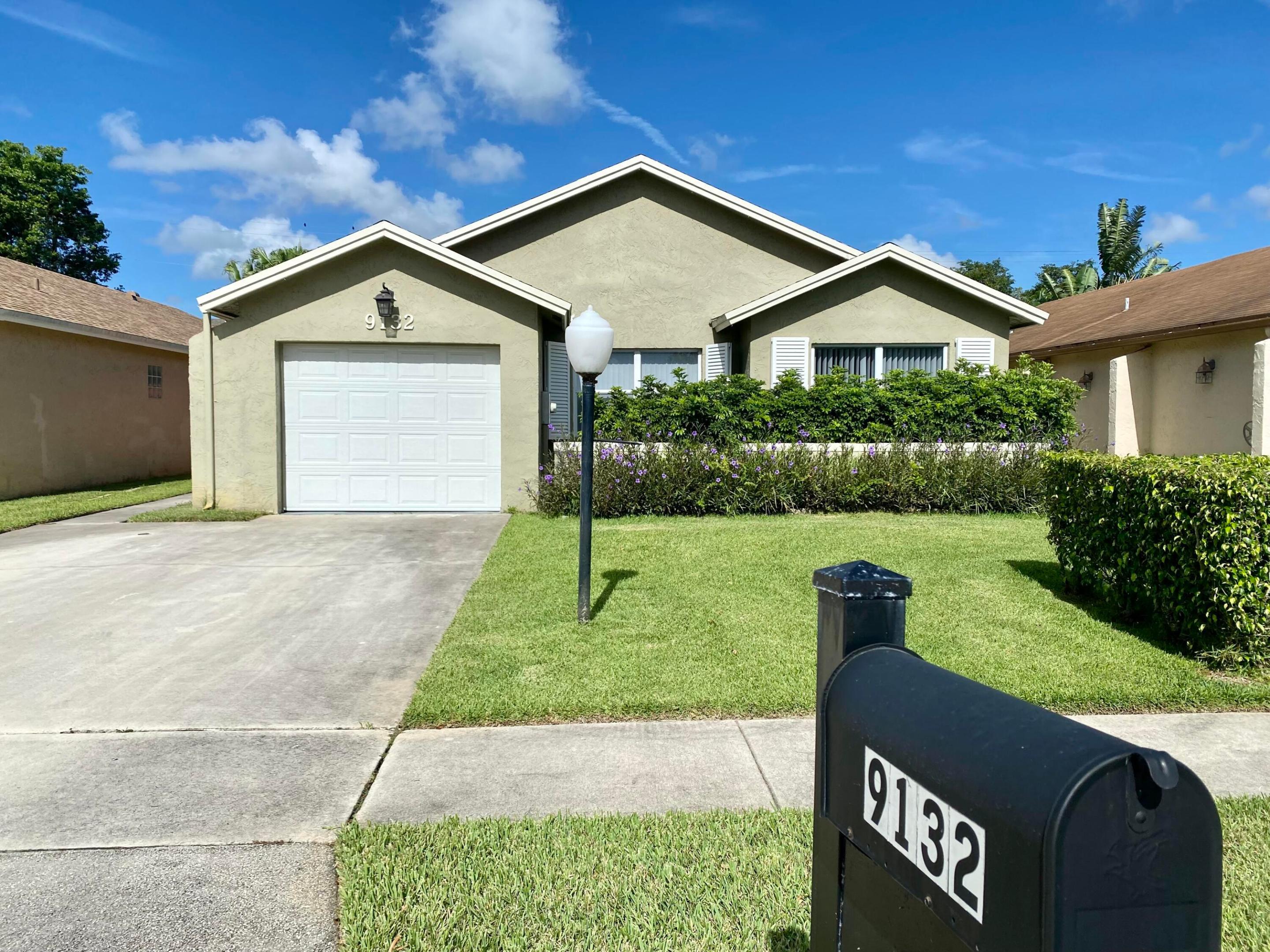 9132 Pine Springs Drive Property Photo 15