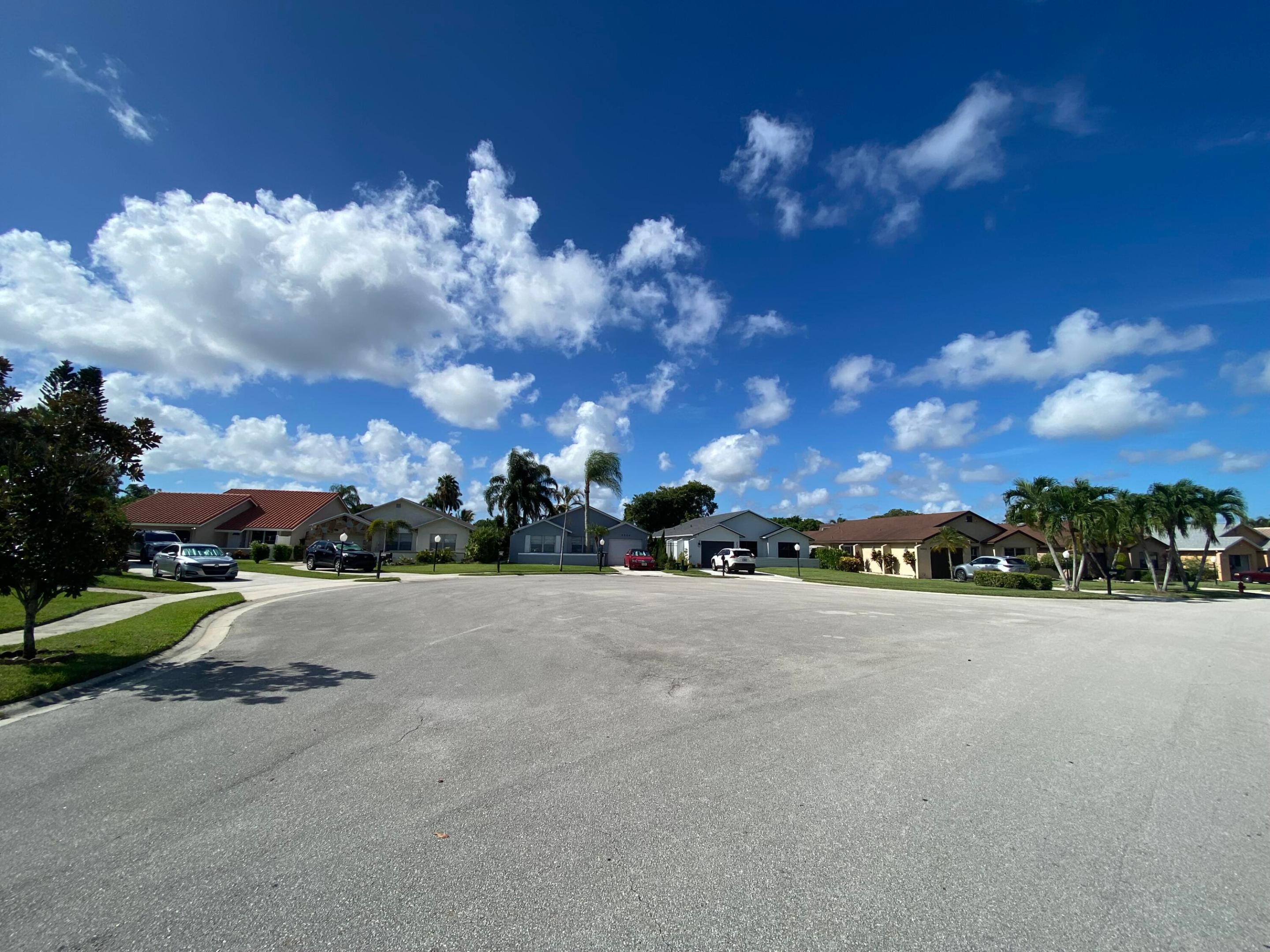 9132 Pine Springs Drive Property Photo 17