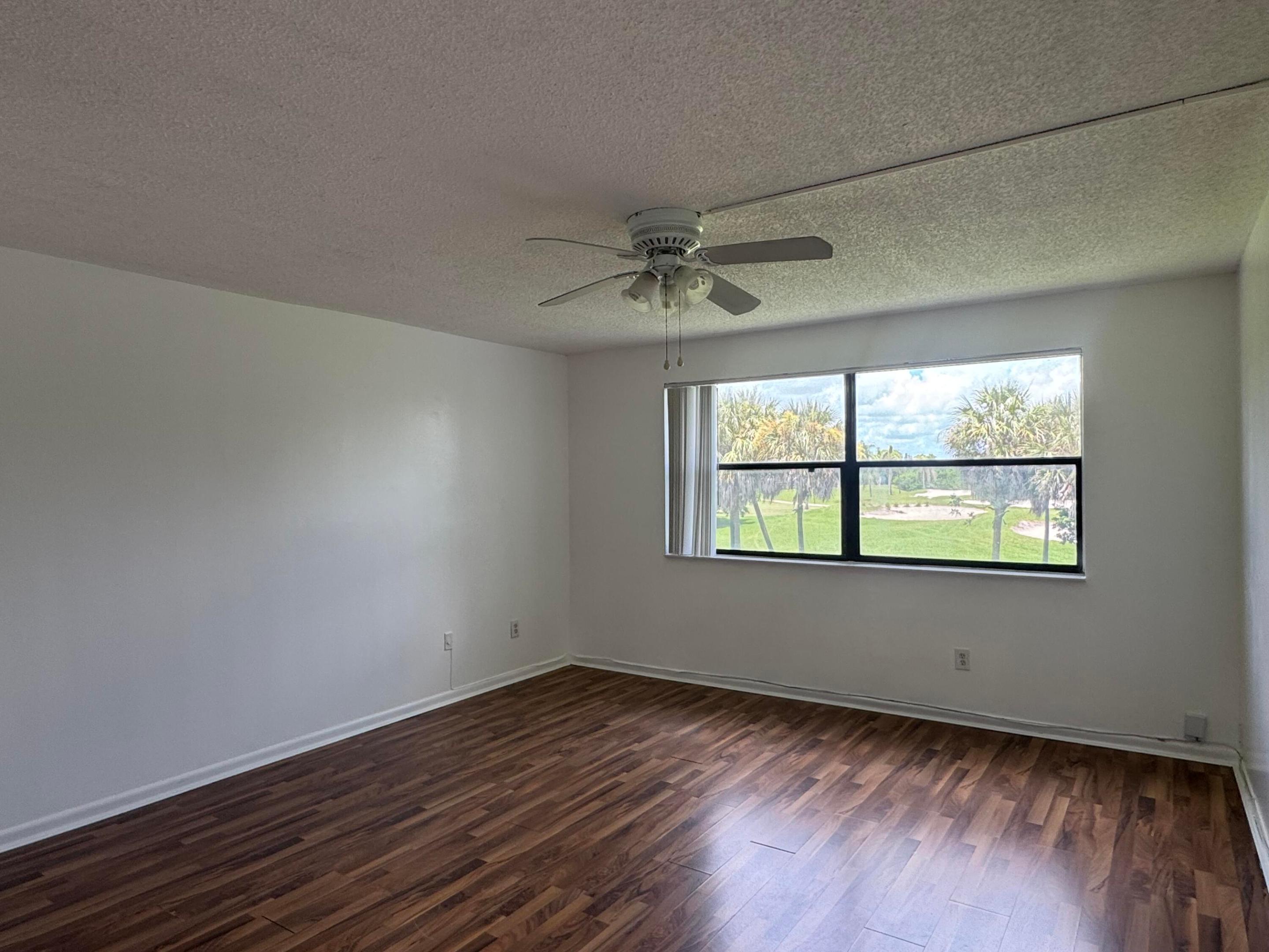 16171 Blatt Boulevard 202 Property Photo 5