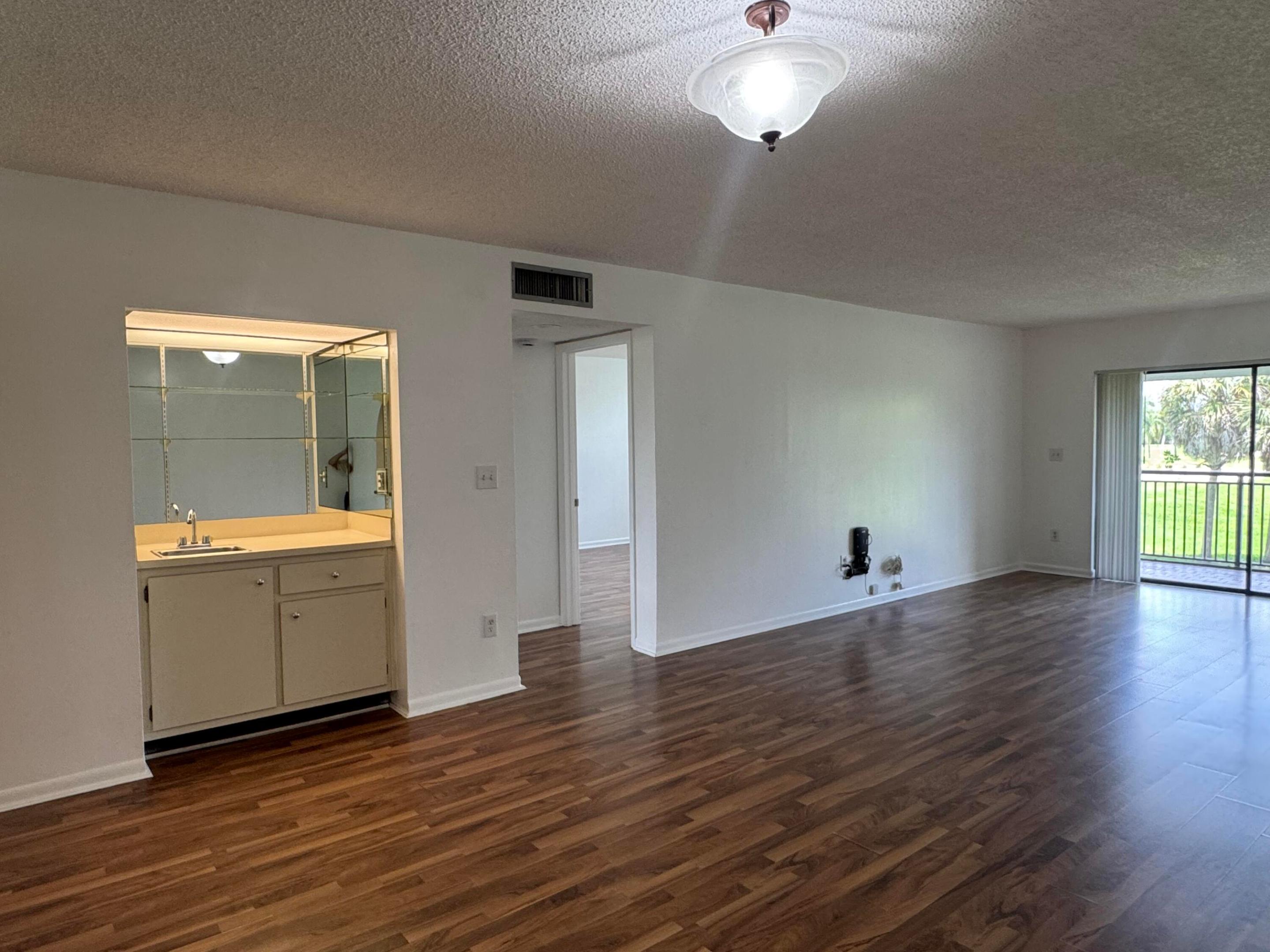 16171 Blatt Boulevard 202 Property Photo 13