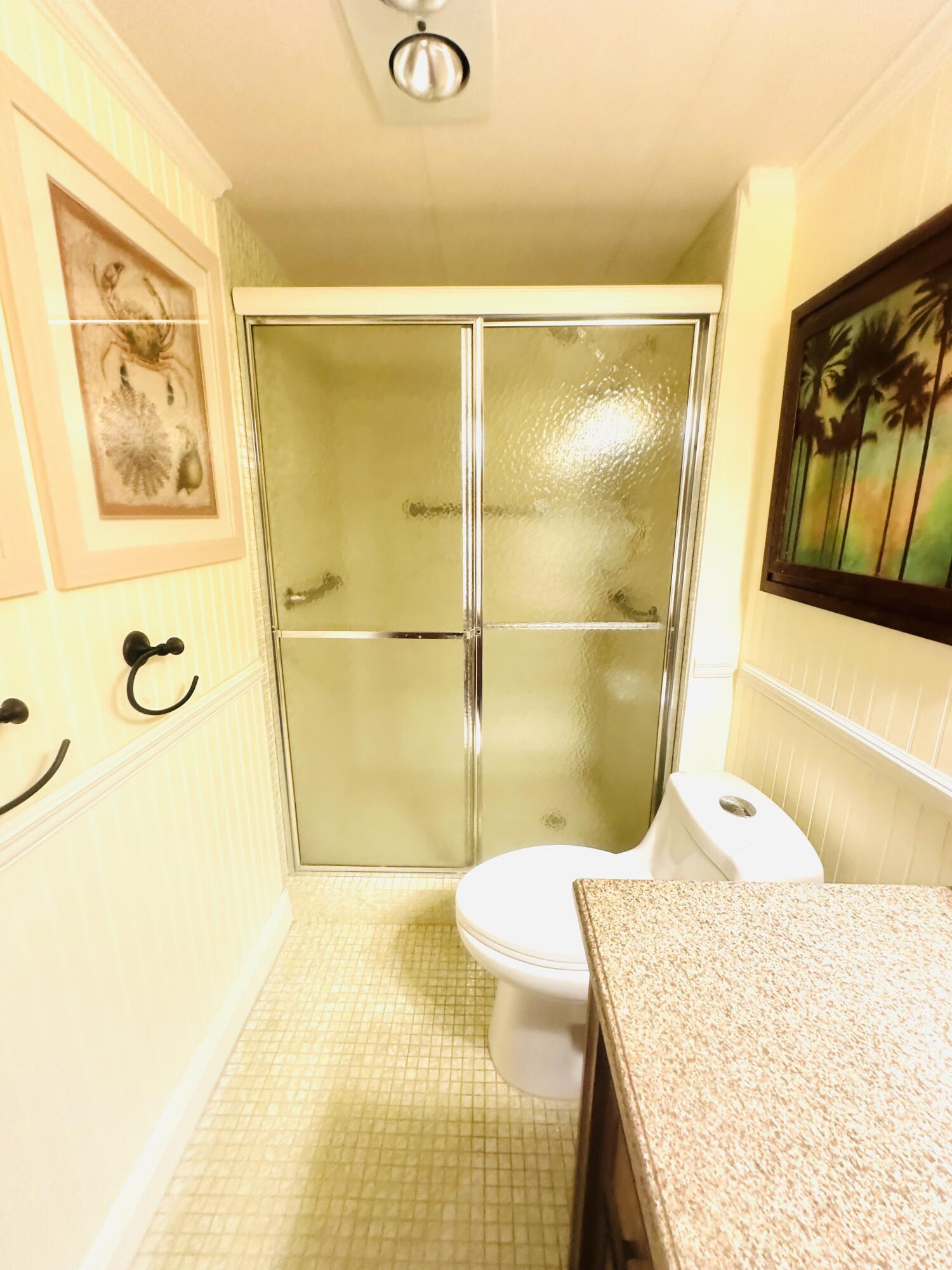 2029 Farnham O Property Photo 21