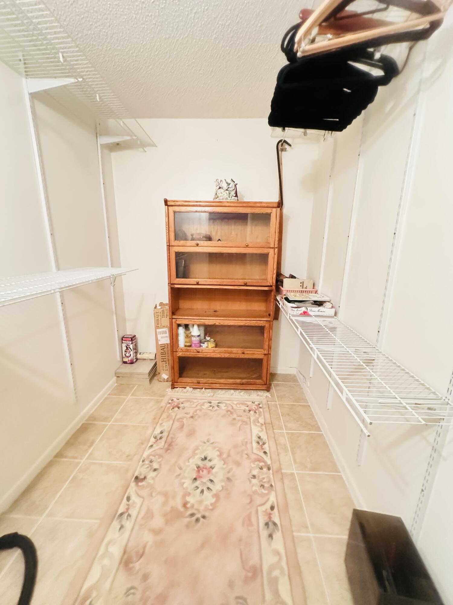 2029 Farnham O Property Photo 28