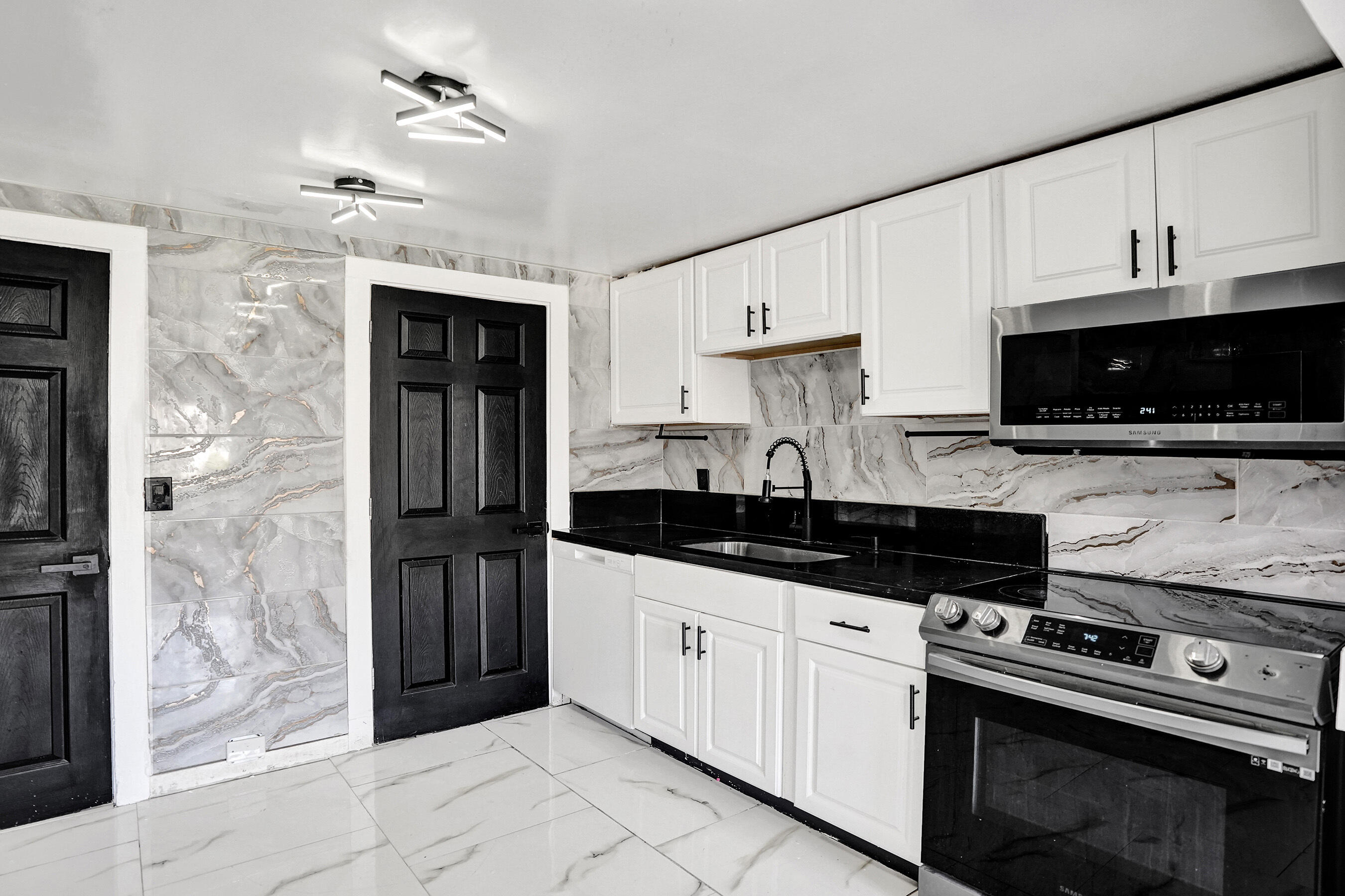 7936 Terrace Road Property Photo 16