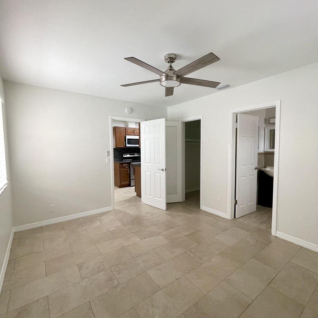 1718 Mercer Avenue B Property Photo 10