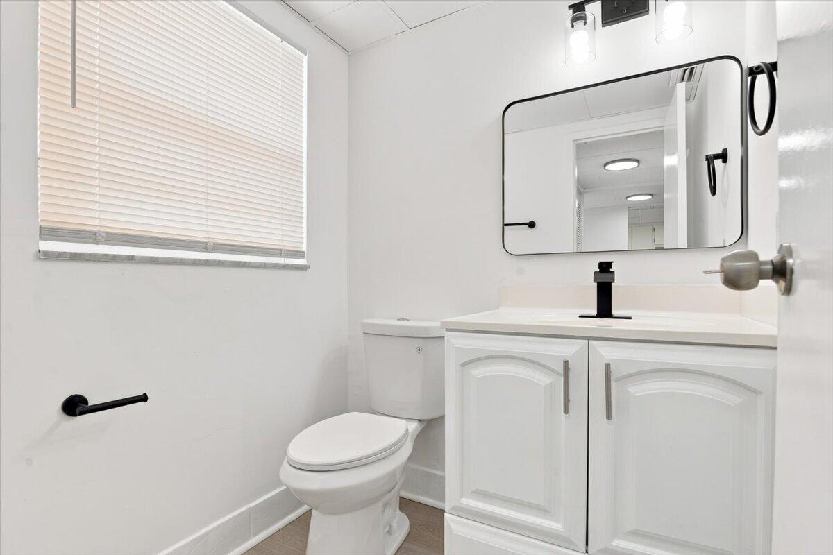 1050 Country Club Drive 306 Property Photo 15