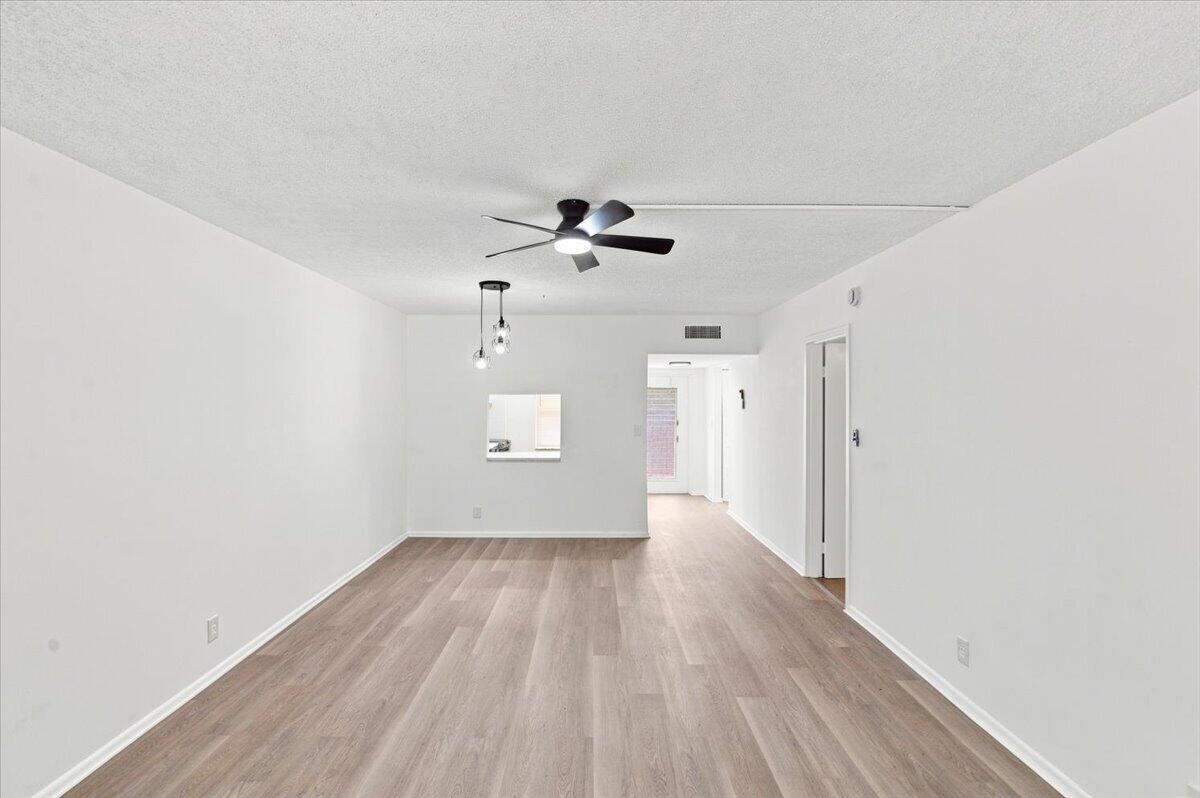 1050 Country Club Drive 306 Property Photo 17