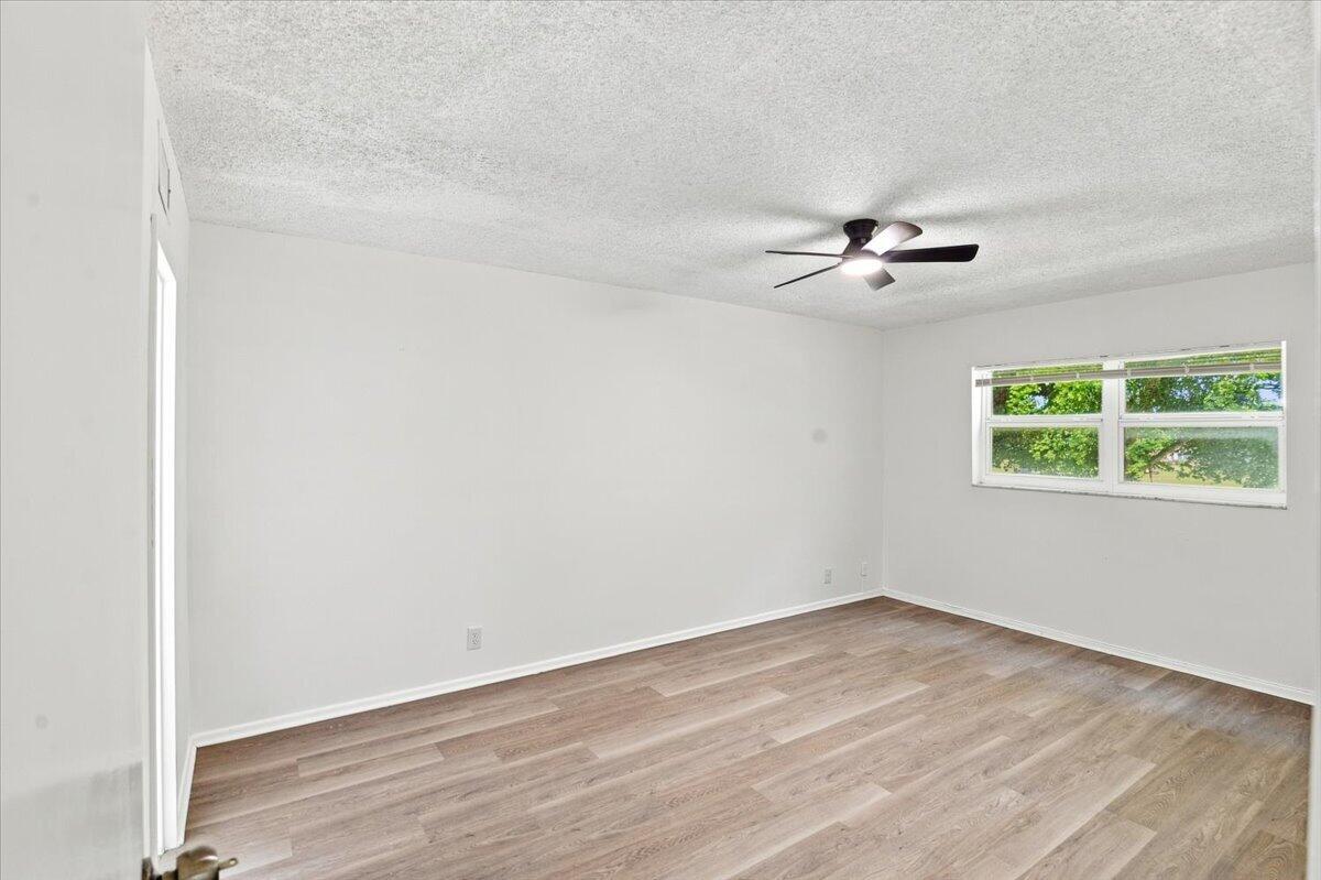 1050 Country Club Drive 306 Property Photo 22