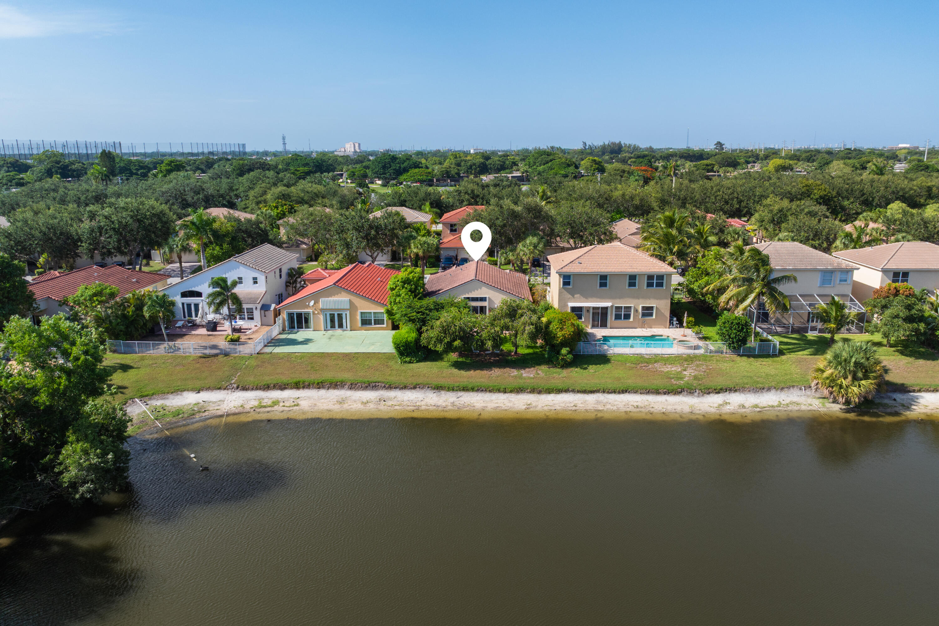 4977 Victoria Circle Property Photo 4