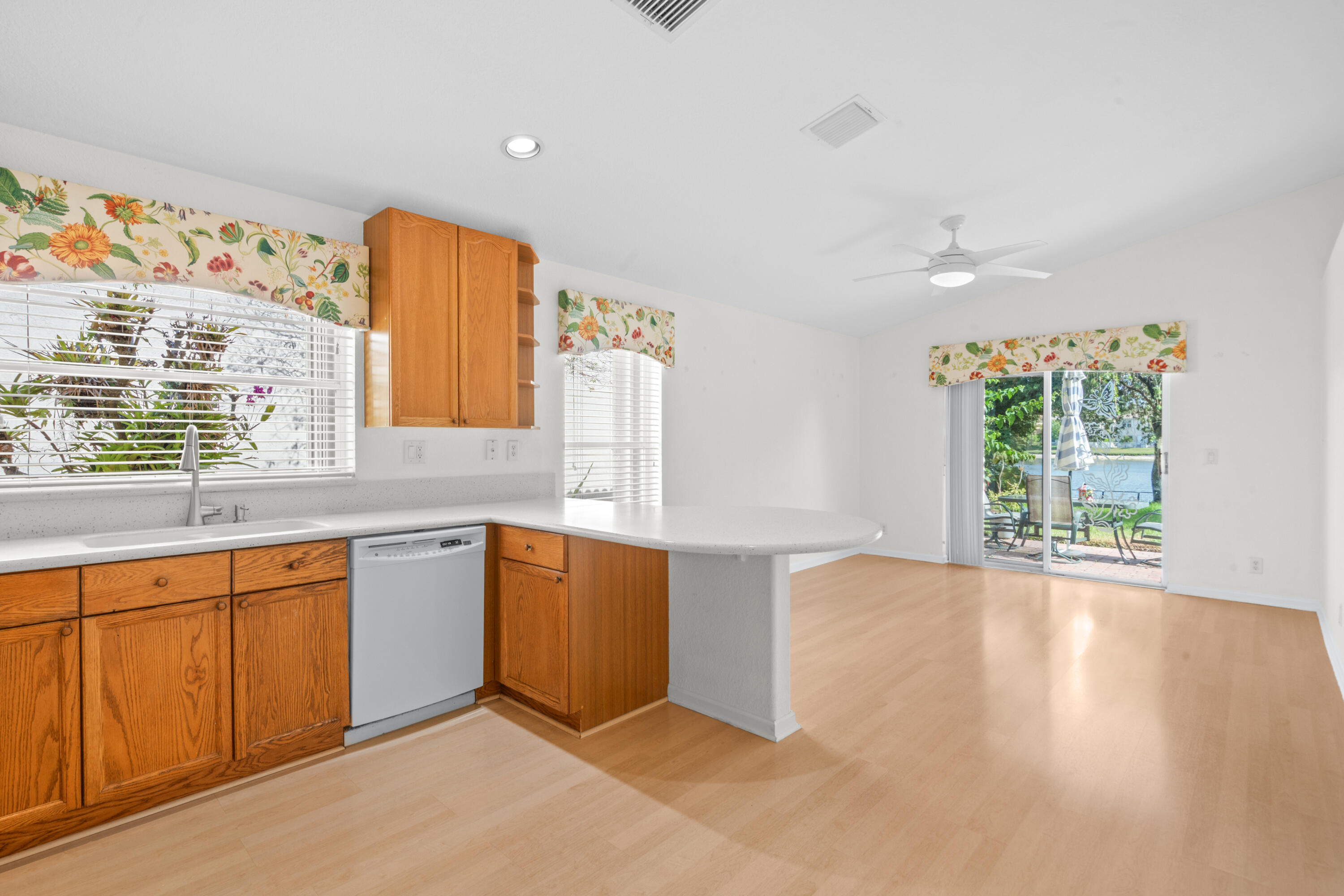 4977 Victoria Circle Property Photo 13