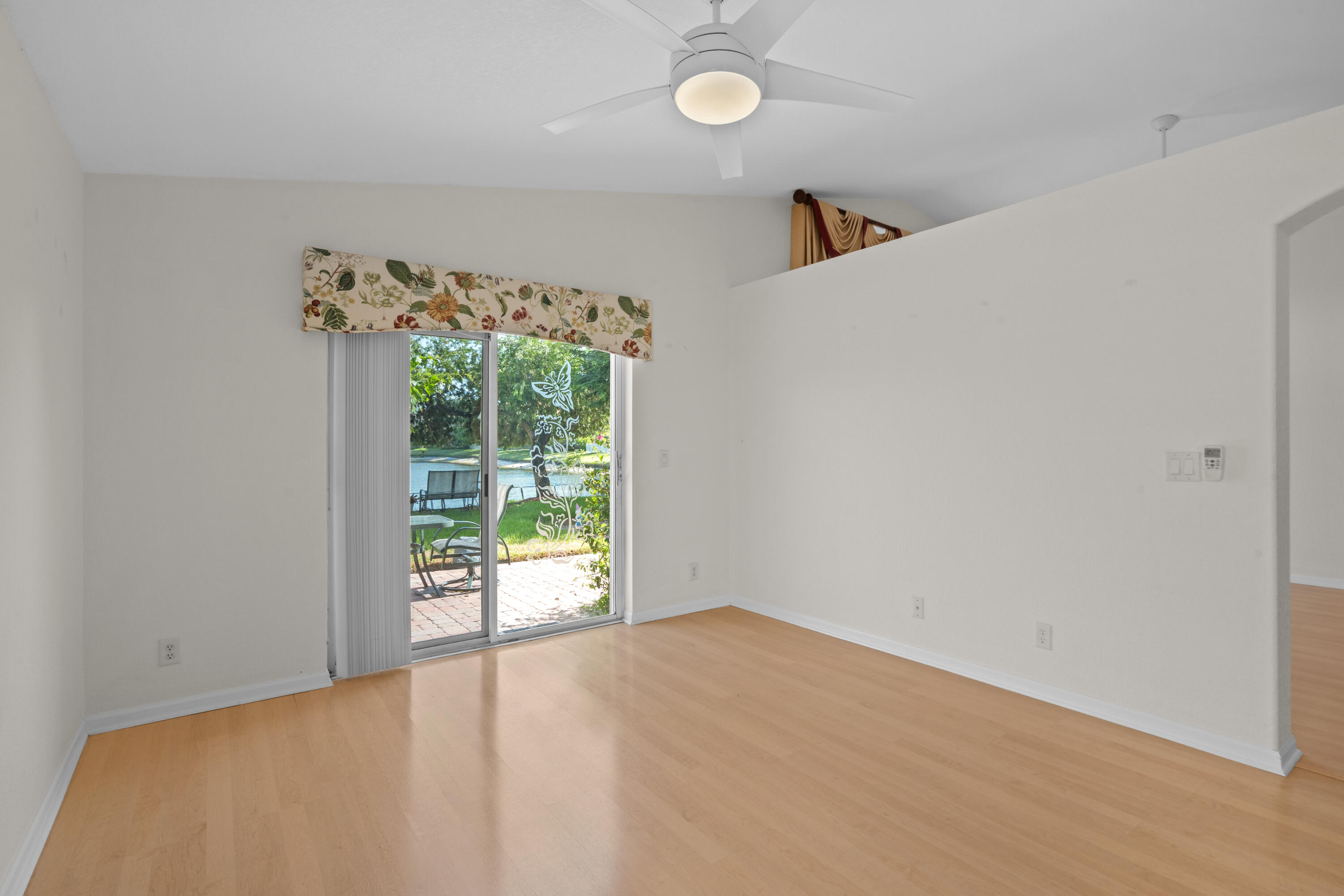 4977 Victoria Circle Property Photo 17