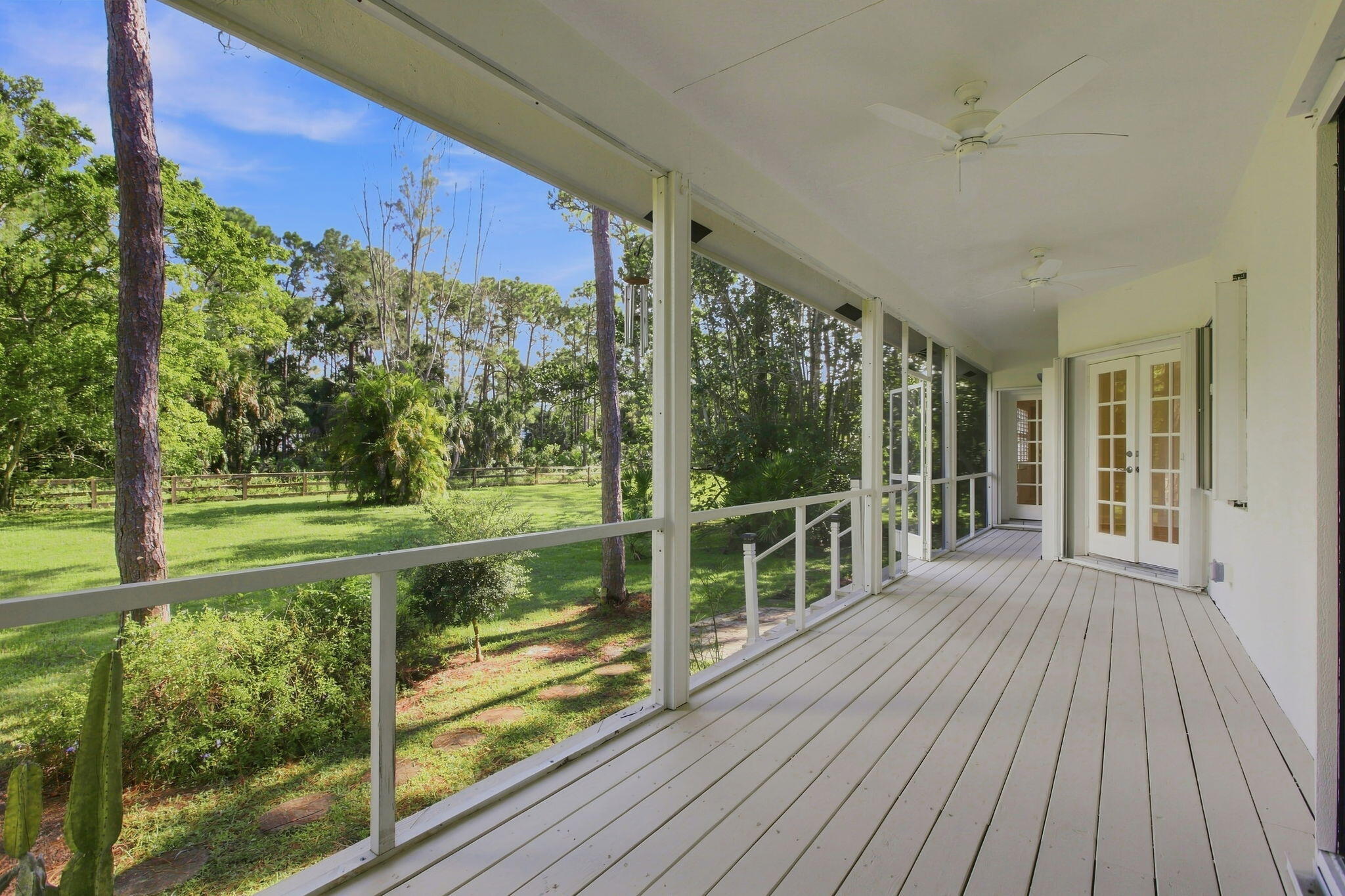 10681 154th Road N Property Photo 5
