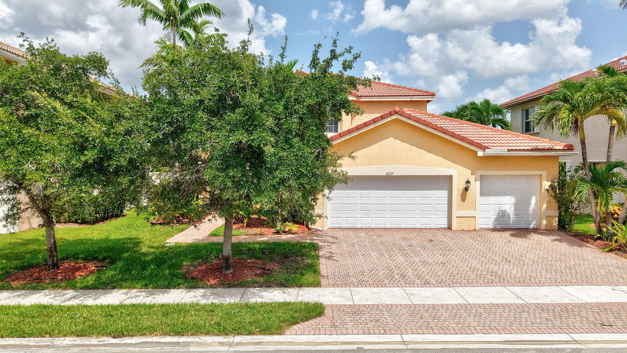 4225 SW 179TH Way Property Photo 1