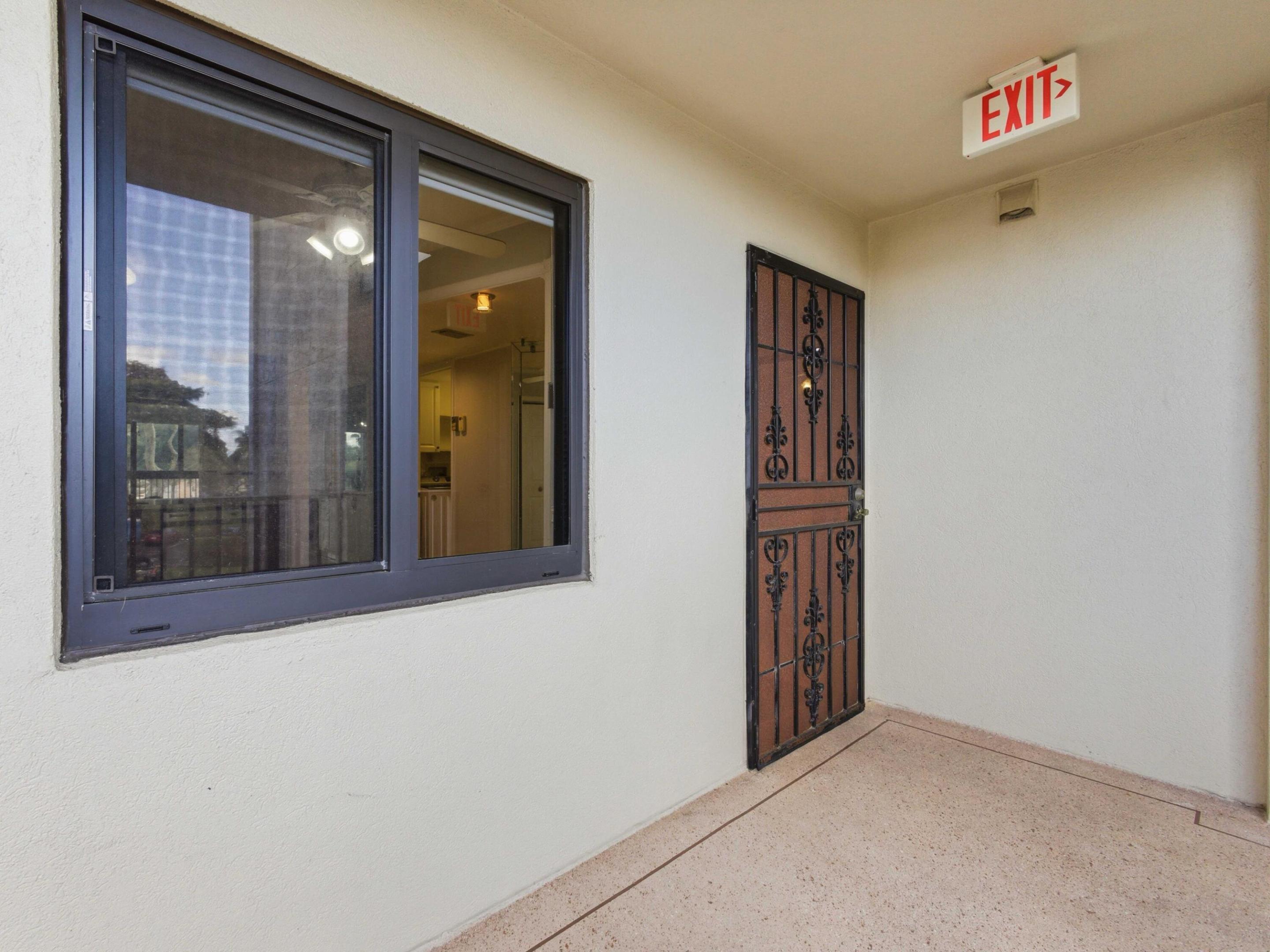 14475 N Strathmore Lane 308 Property Photo 6