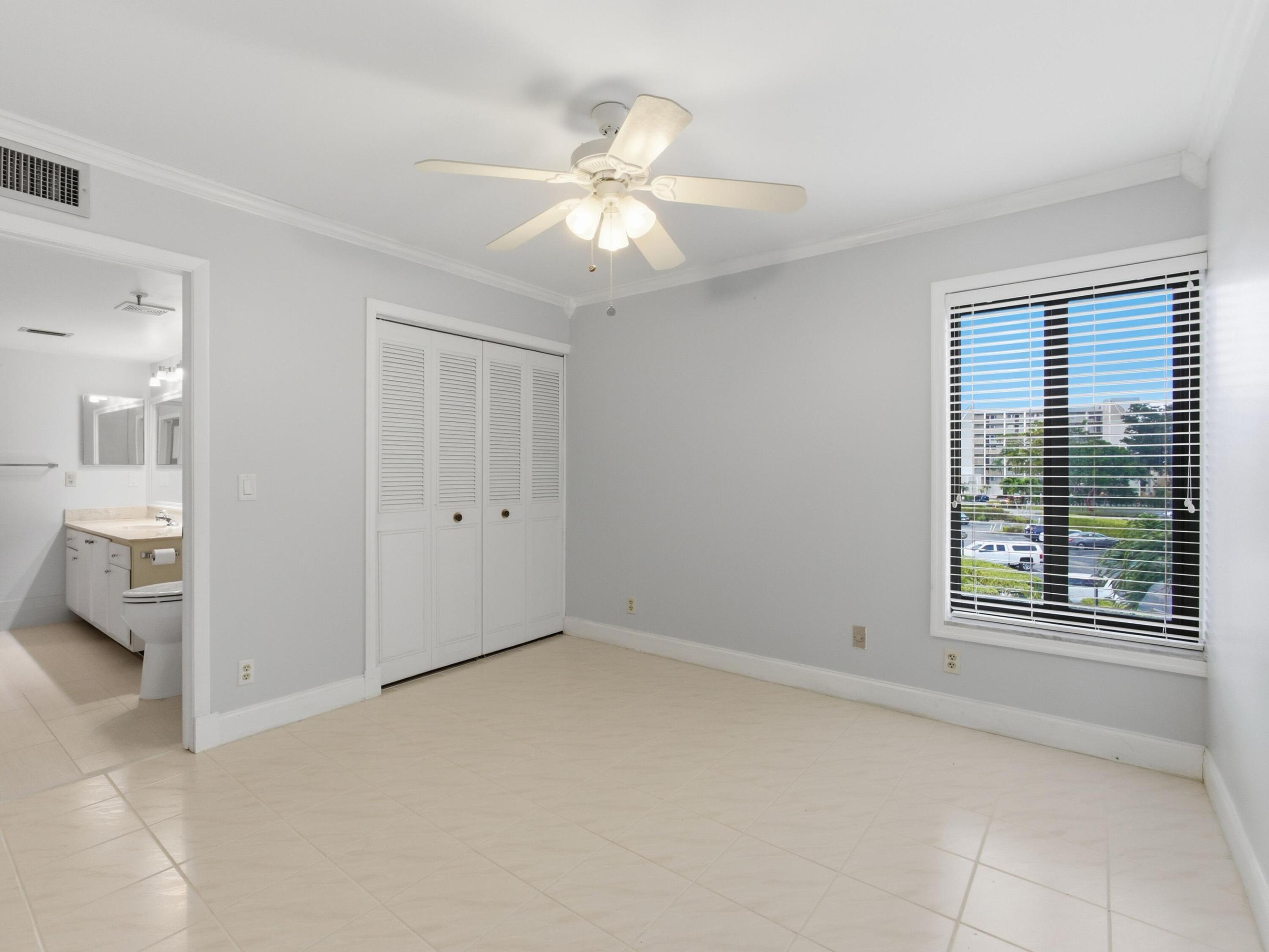 14475 N Strathmore Lane 308 Property Photo 25