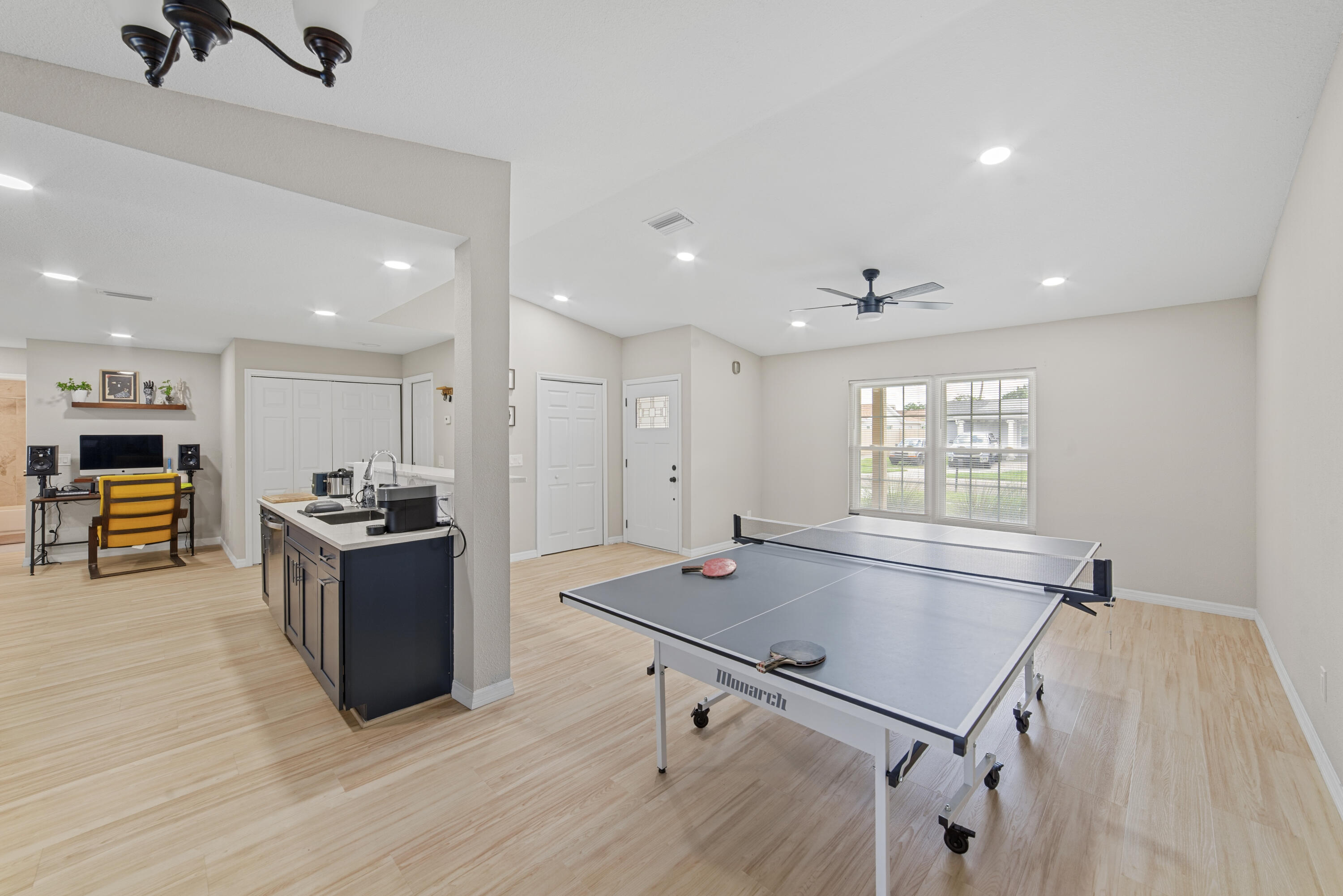 1003 Red Oak Circle Property Photo 14