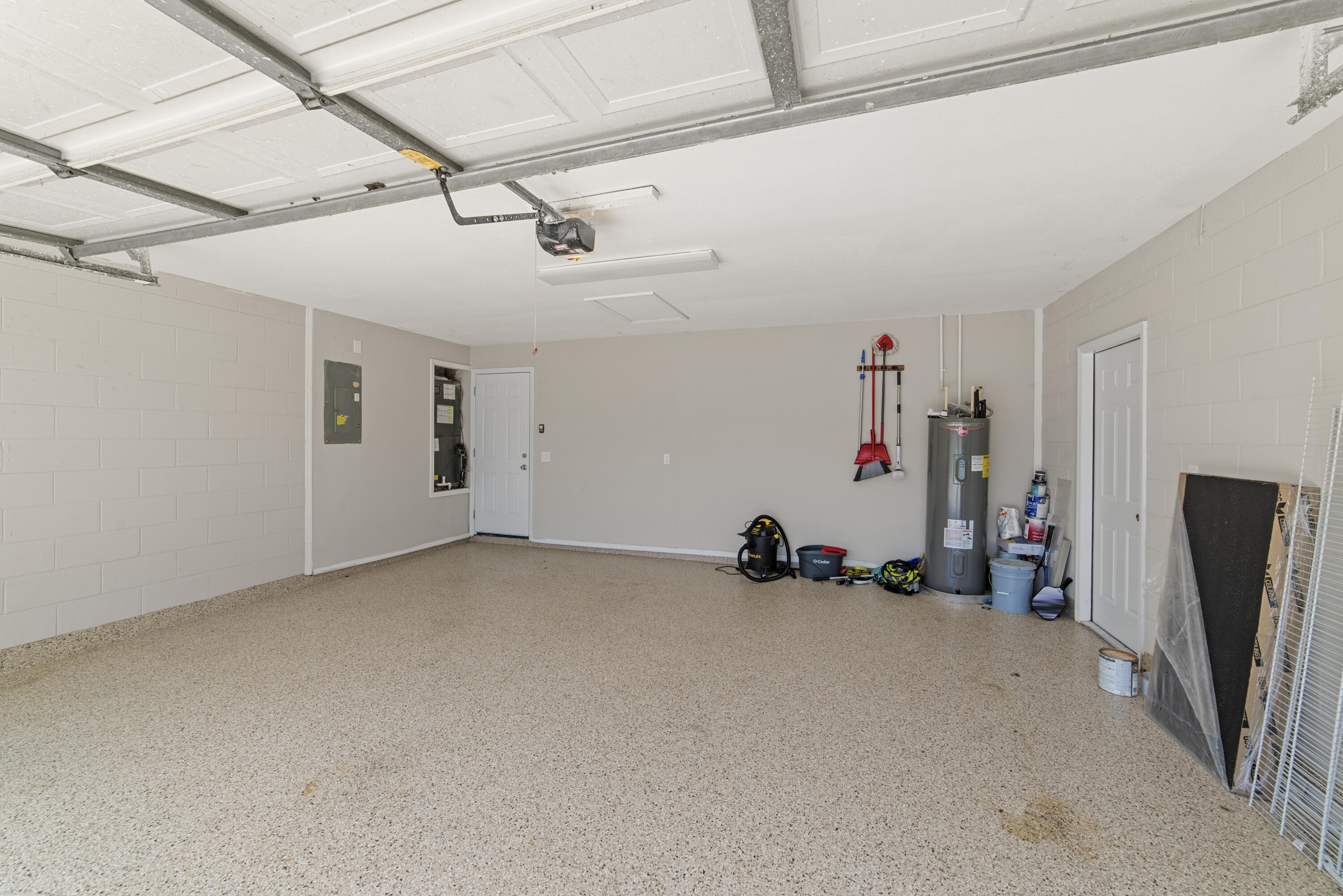 1003 Red Oak Circle Property Photo 32