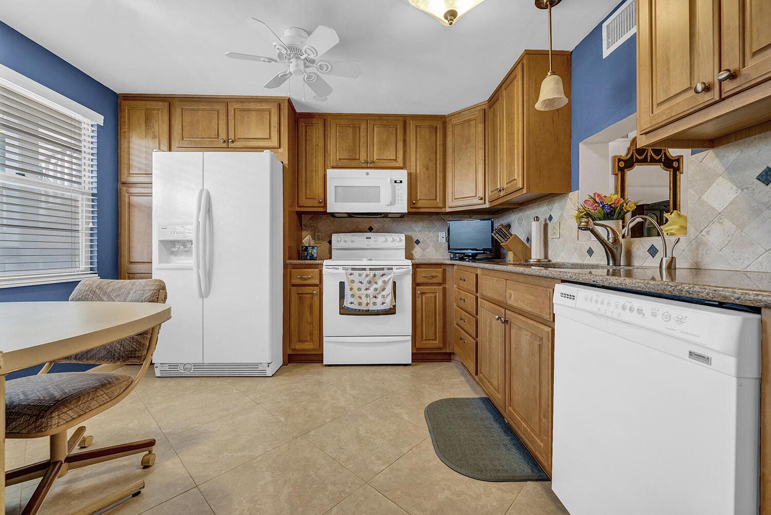 2202 Lucaya Bend C3 Property Photo 1