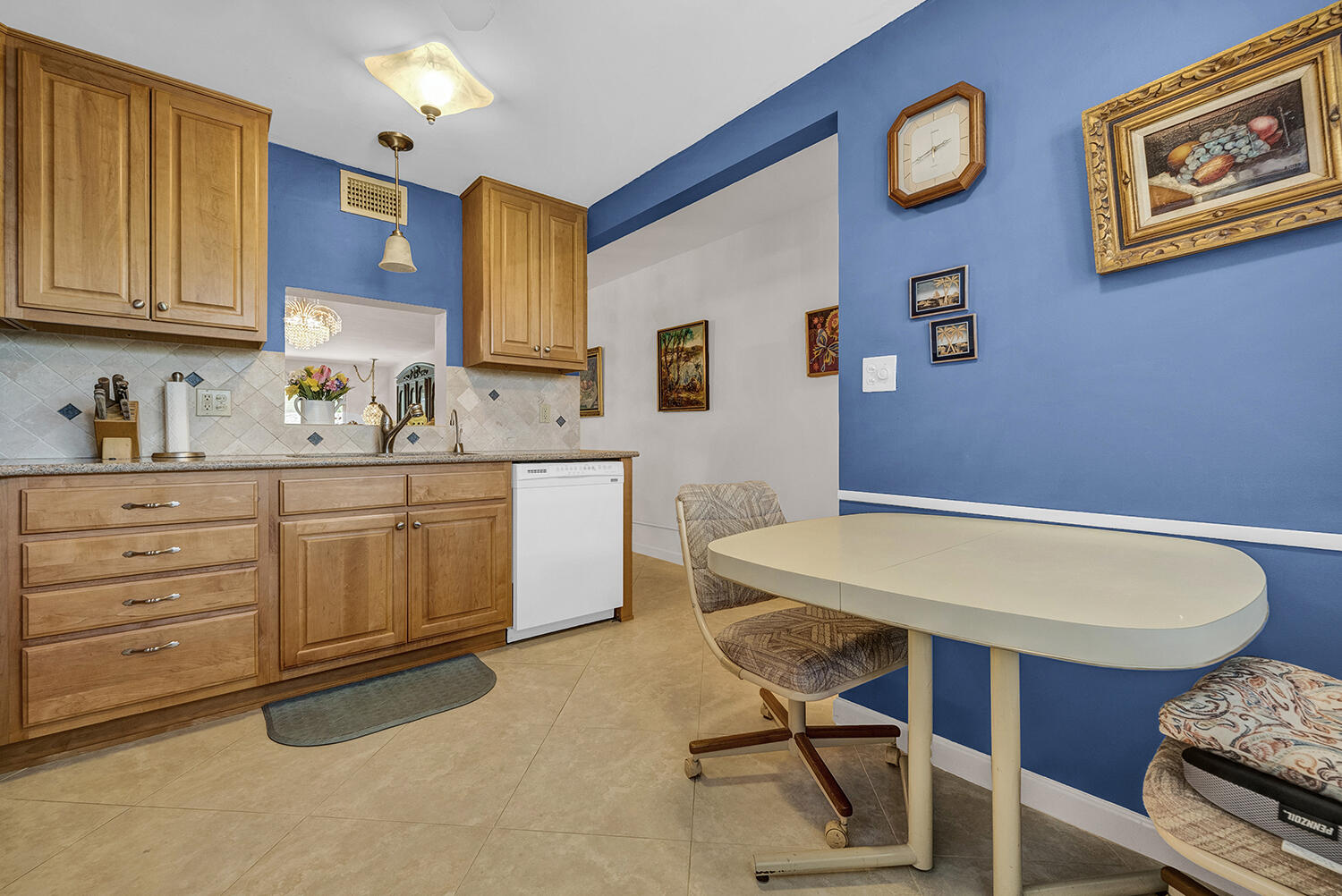 2202 Lucaya Bend C3 Property Photo 2